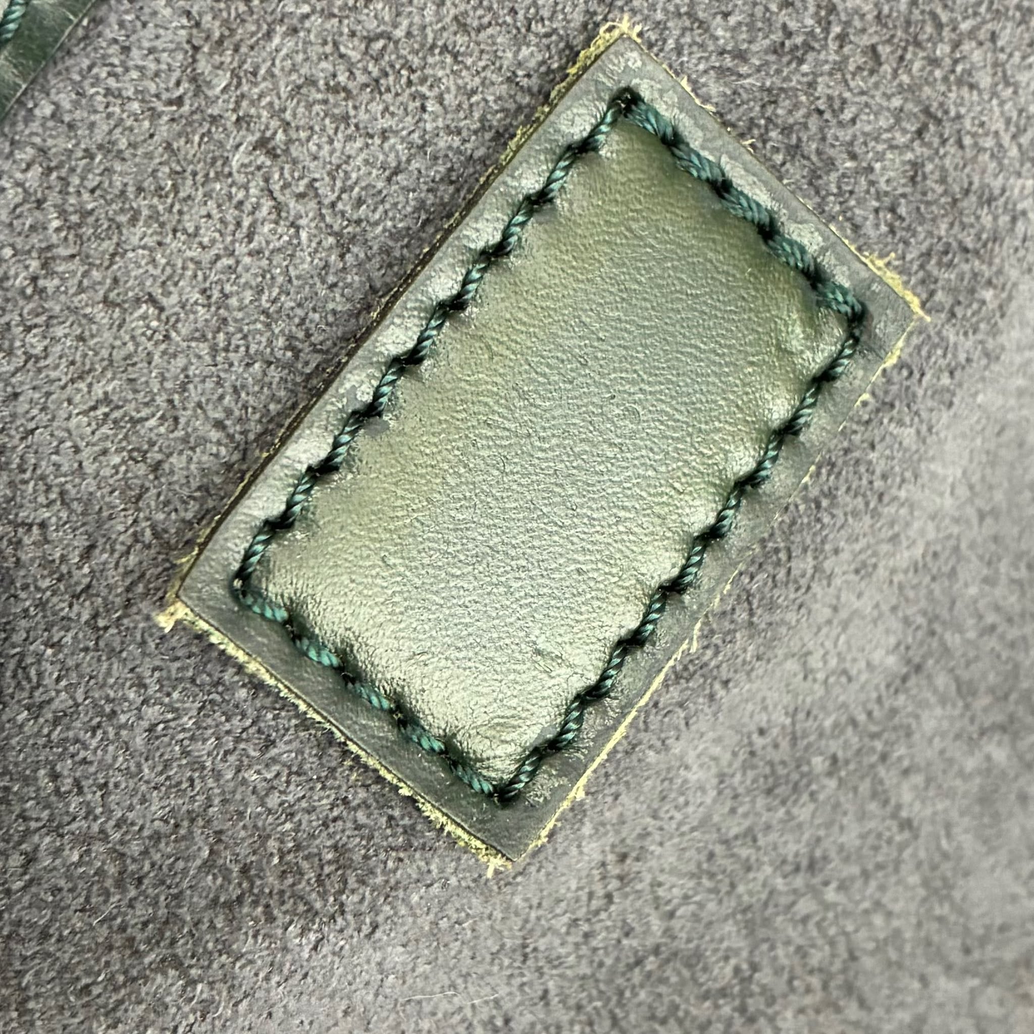 Louis Vuitton Helanga Taiga