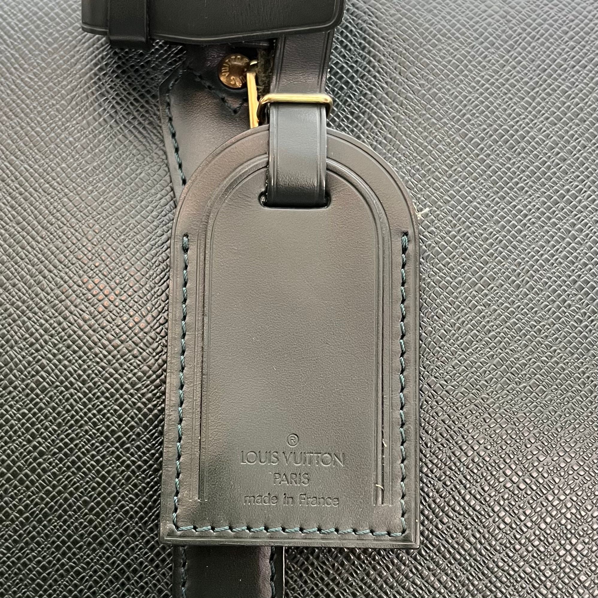 Louis Vuitton Helanga Taiga