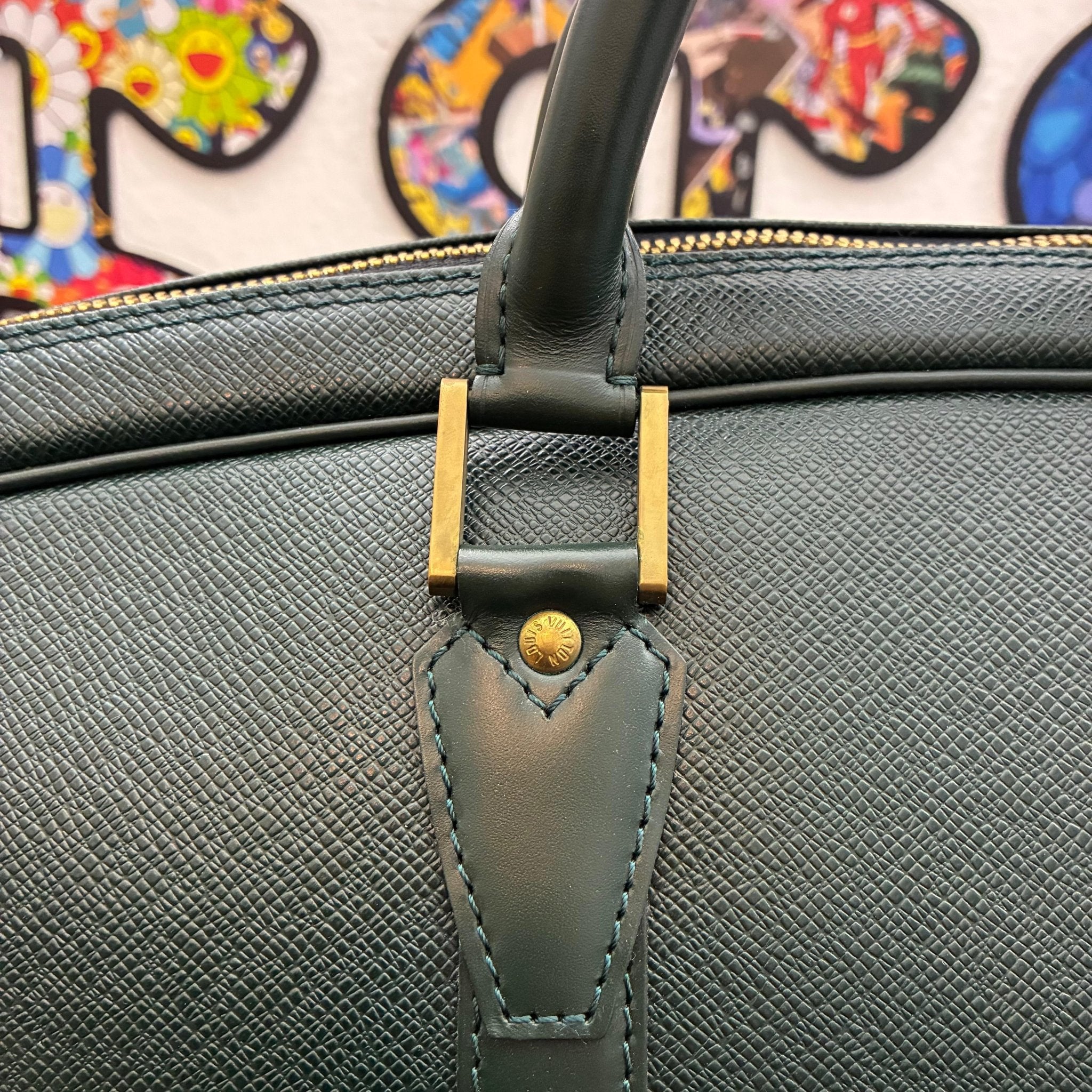 Louis Vuitton Helanga Taiga