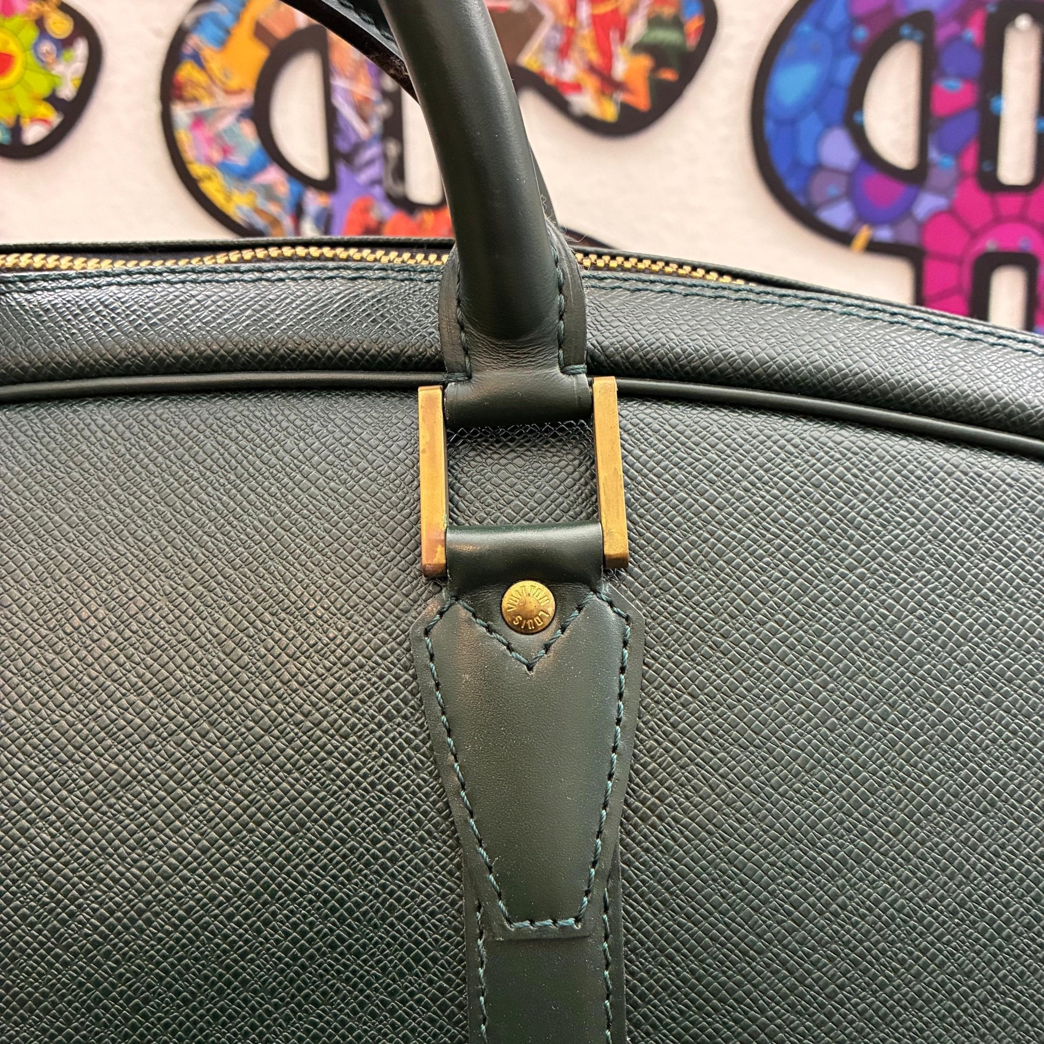 Louis Vuitton Helanga Taiga