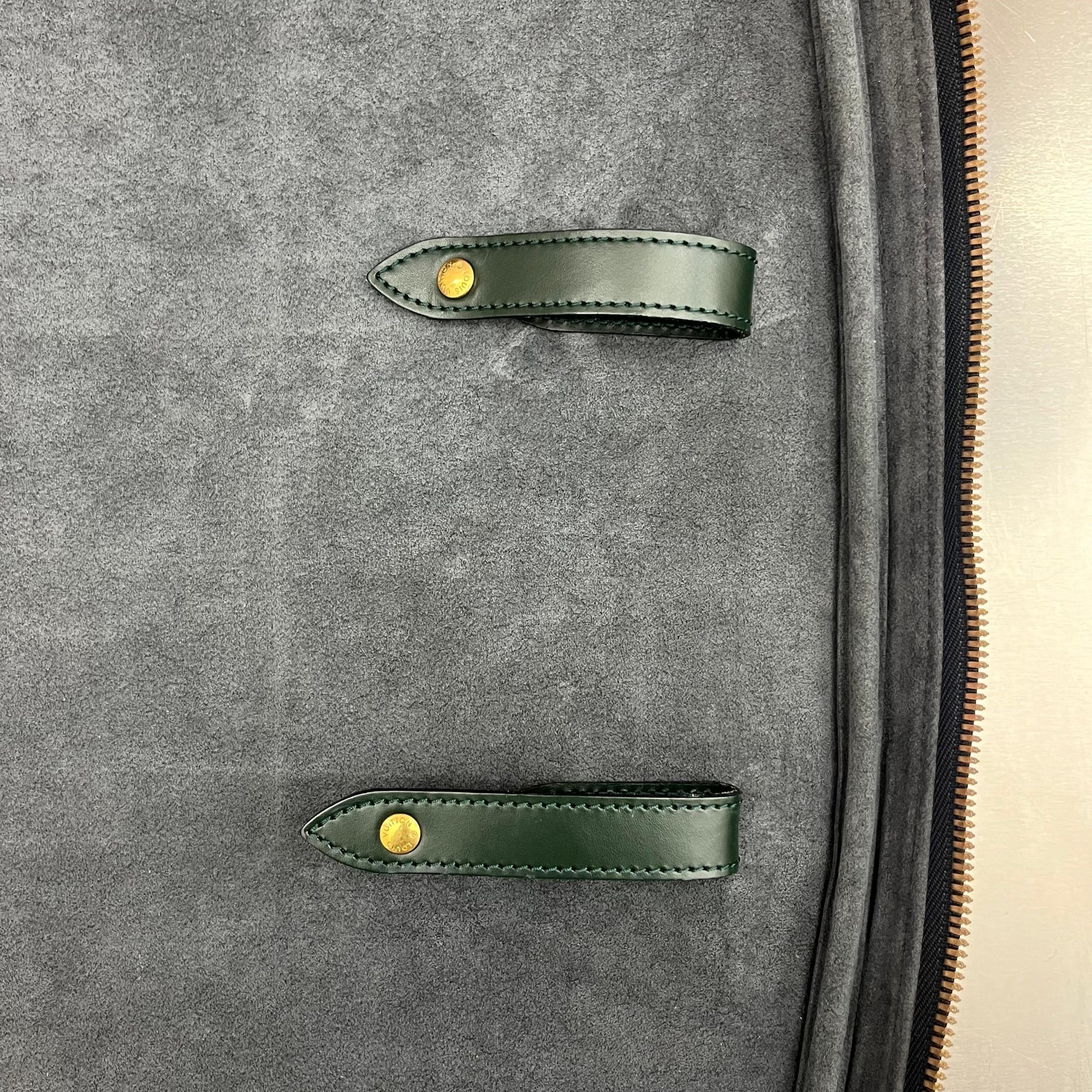 Louis Vuitton Helanga Taiga