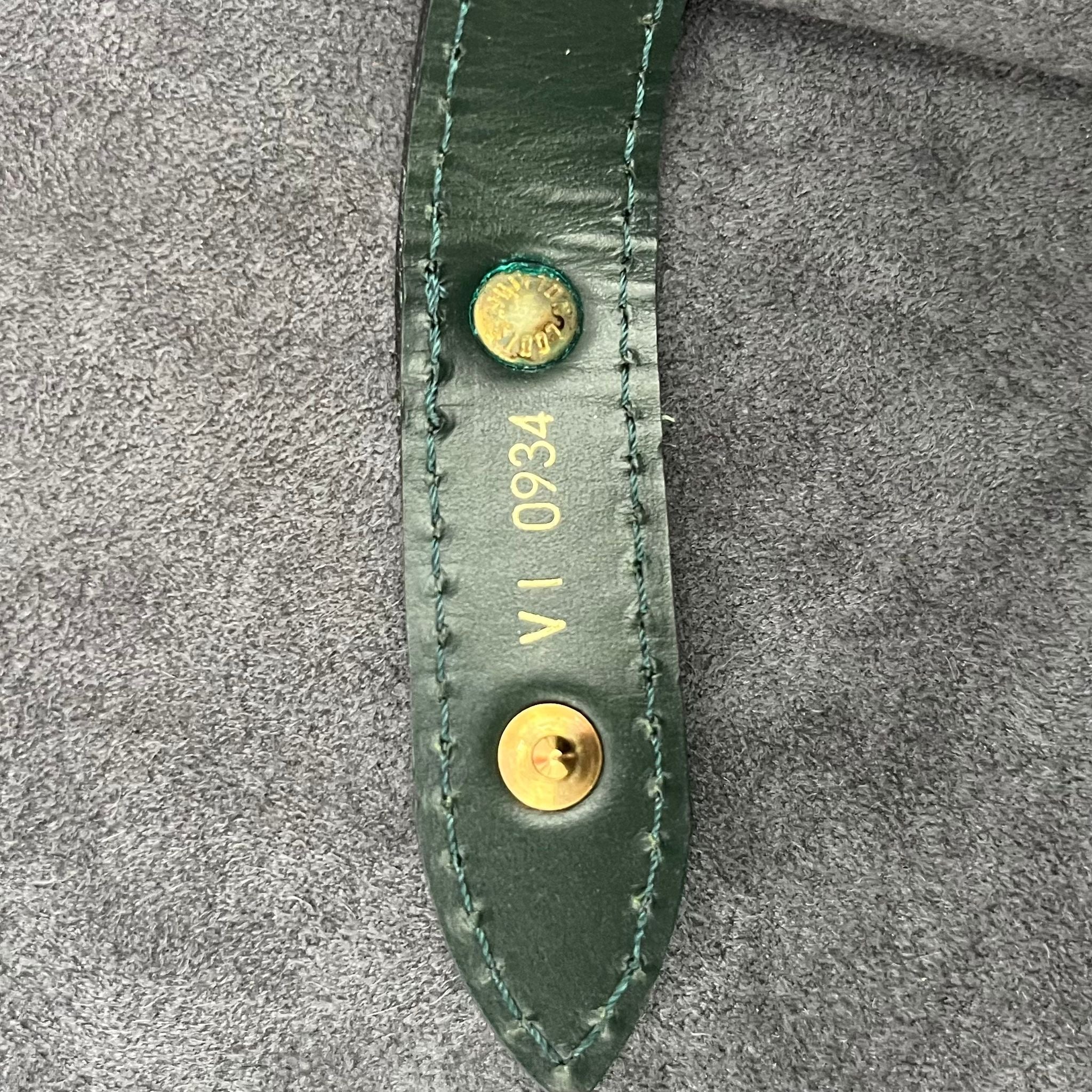 Louis Vuitton Helanga Taiga