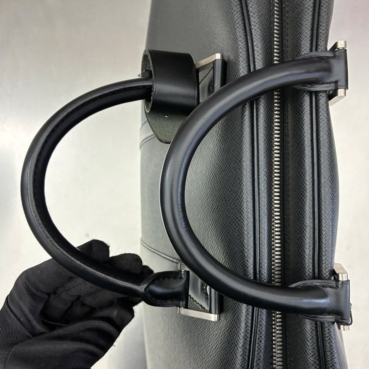 Louis Vuitton Helenga Taiga