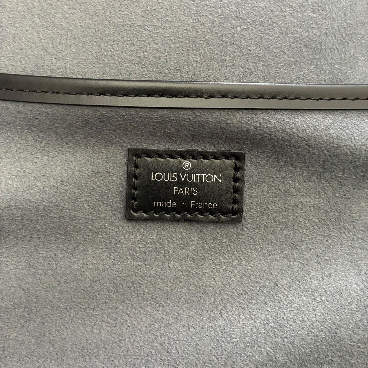 Louis Vuitton Helenga Taiga