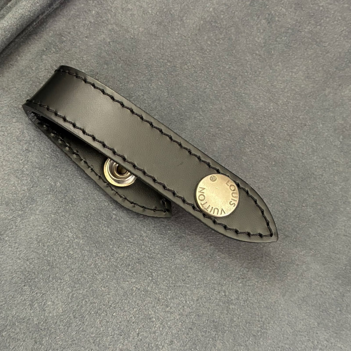 Louis Vuitton Helenga Taiga