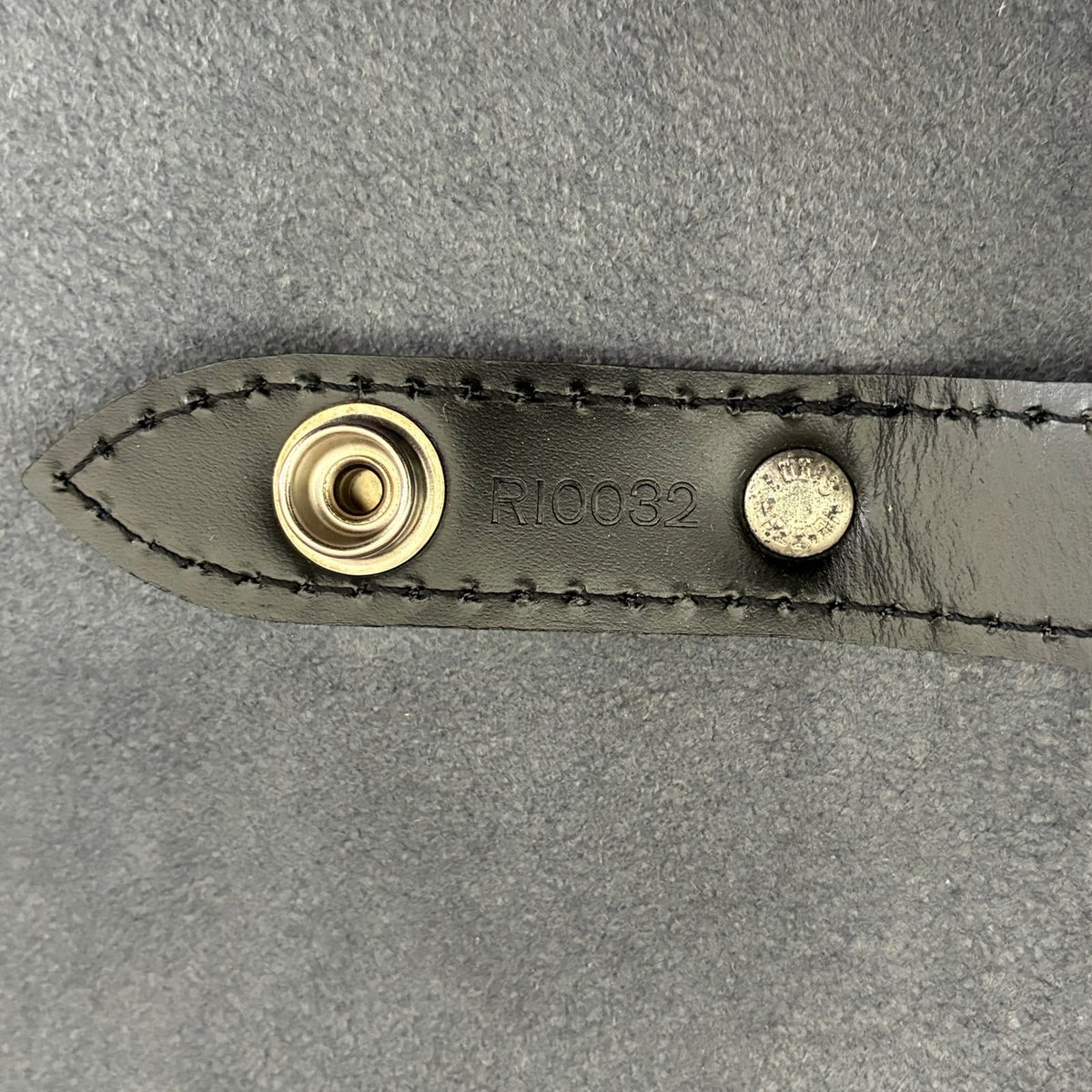 Louis Vuitton Helenga Taiga
