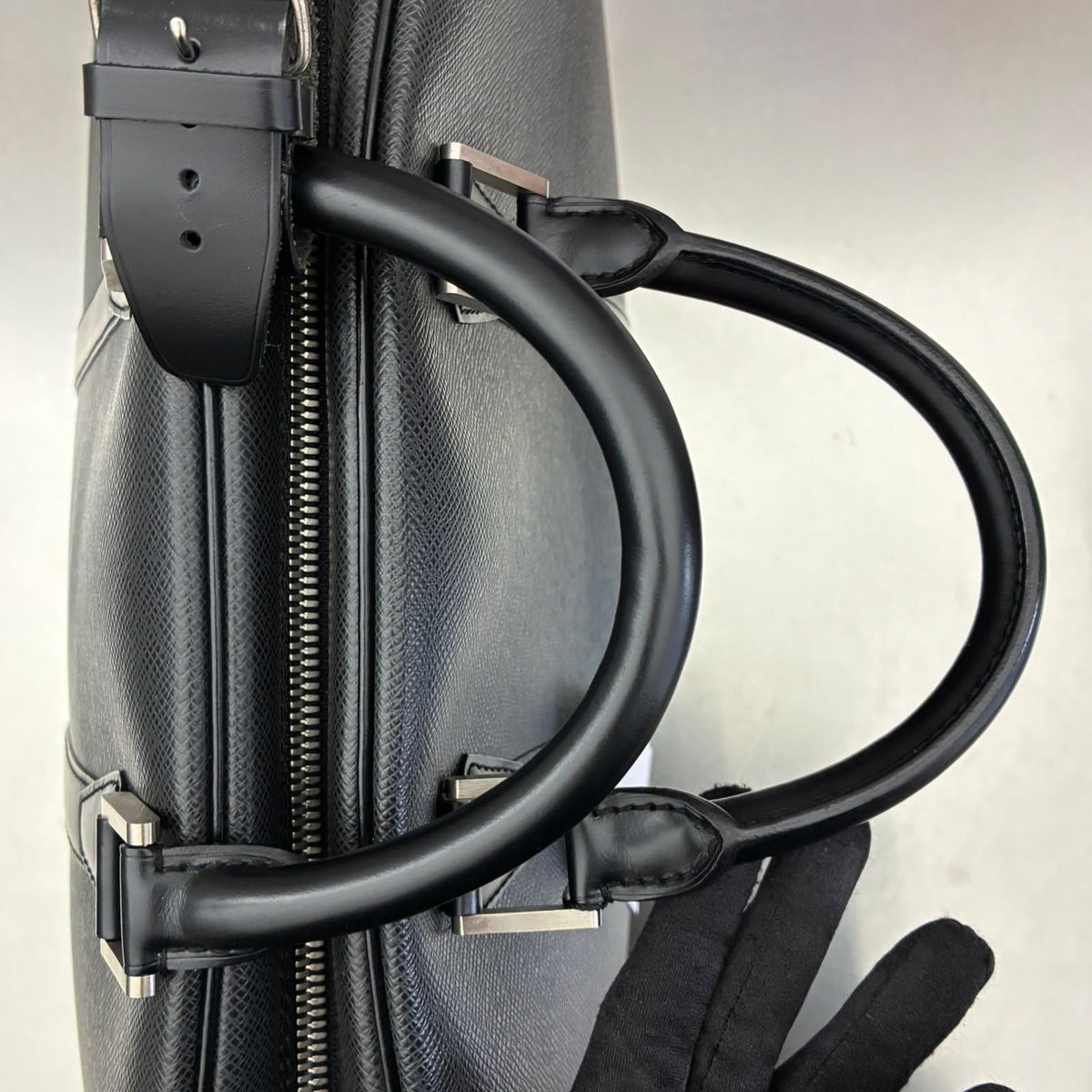 Louis Vuitton Helenga Taiga