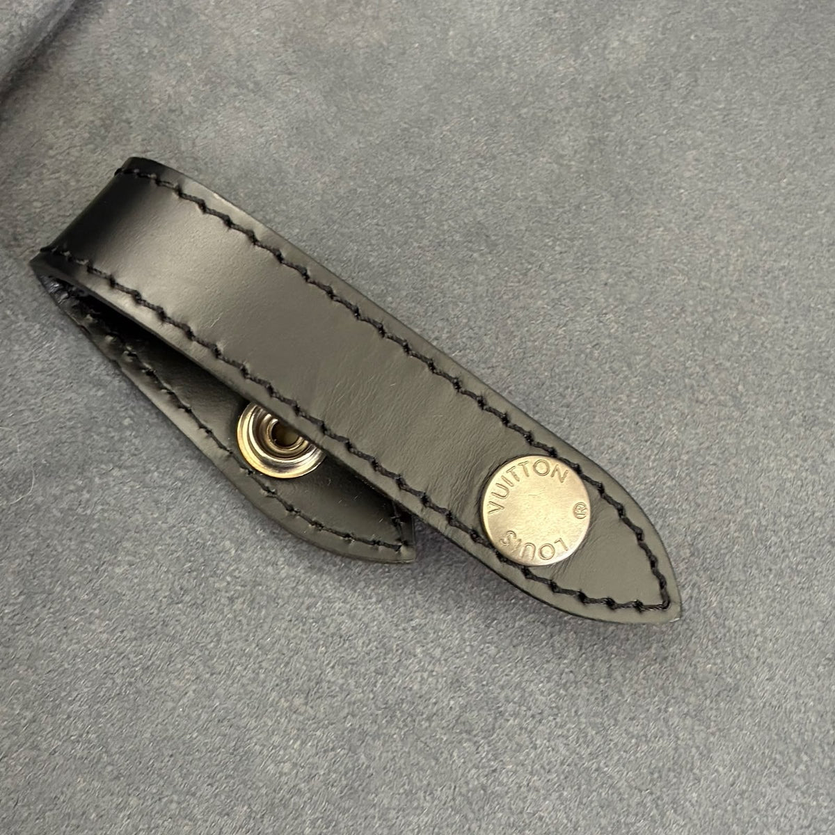 Louis Vuitton Helenga Taiga