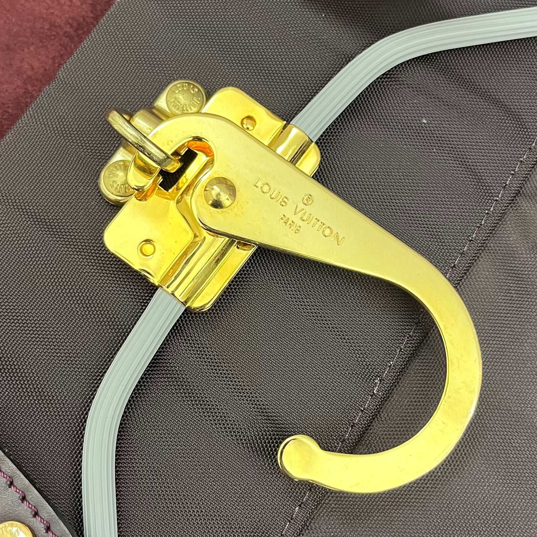 Louis Vuitton Helenga Taiga