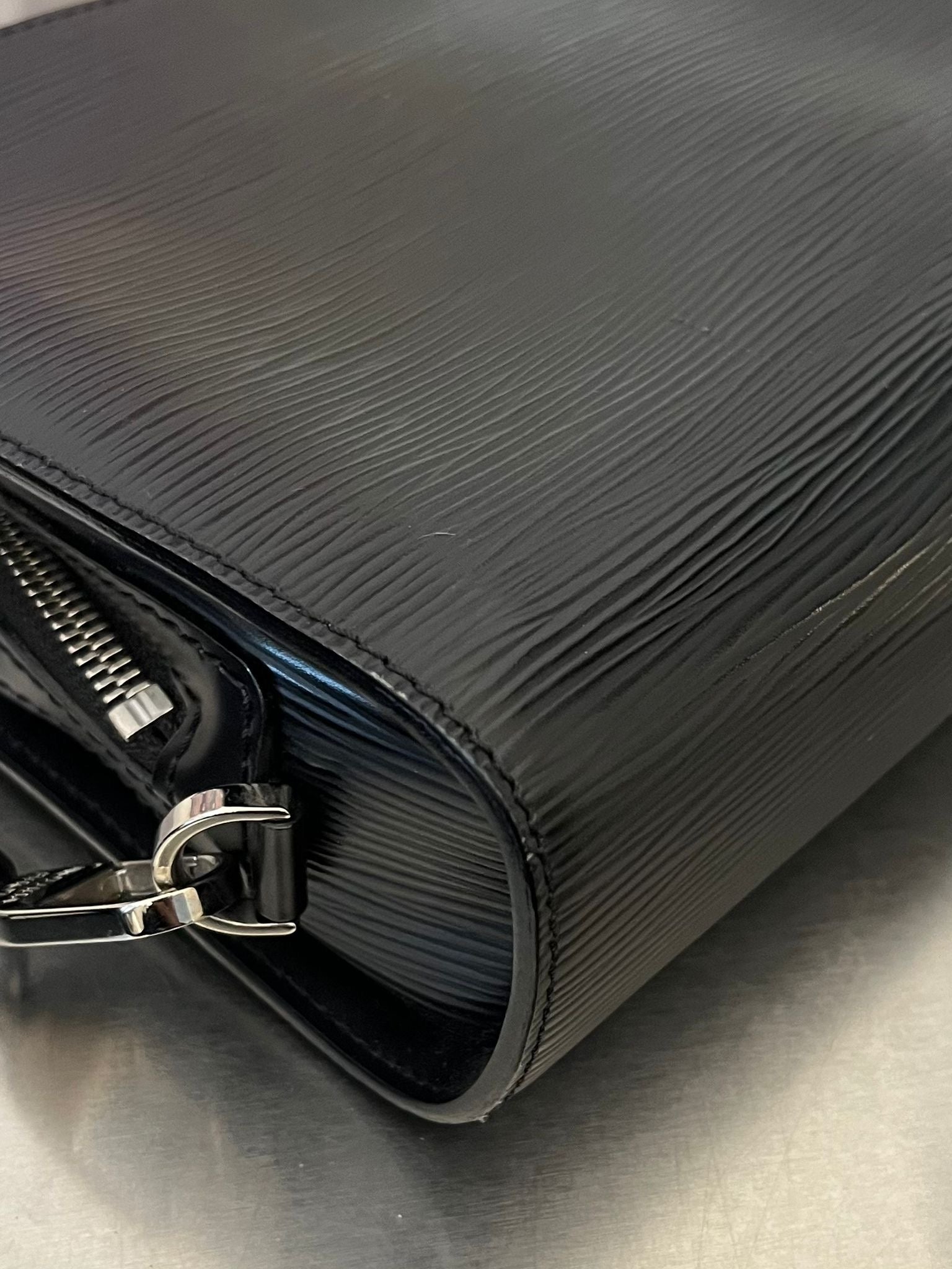 Louis Vuitton Hoche Epi