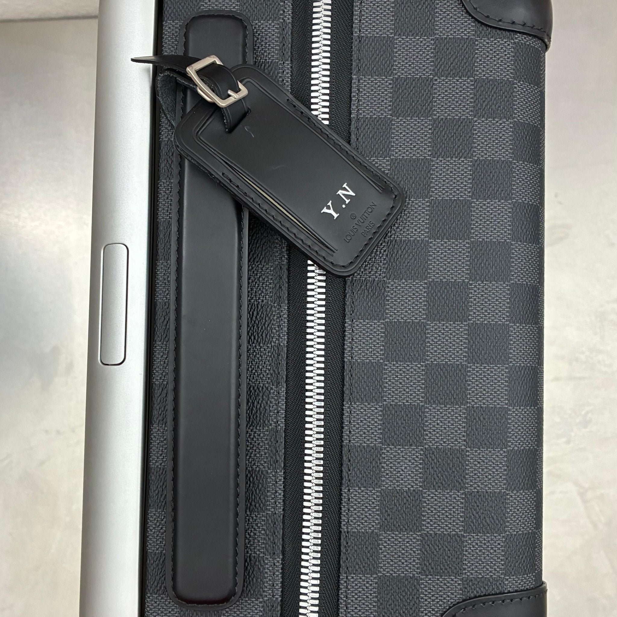 Louis Vuitton Horizon 50 Damier Graphite