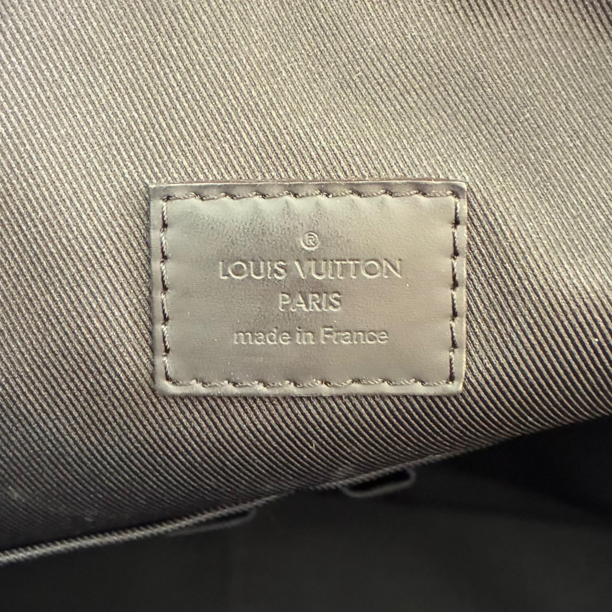 Louis Vuitton Jake Messenger Damier Ebene