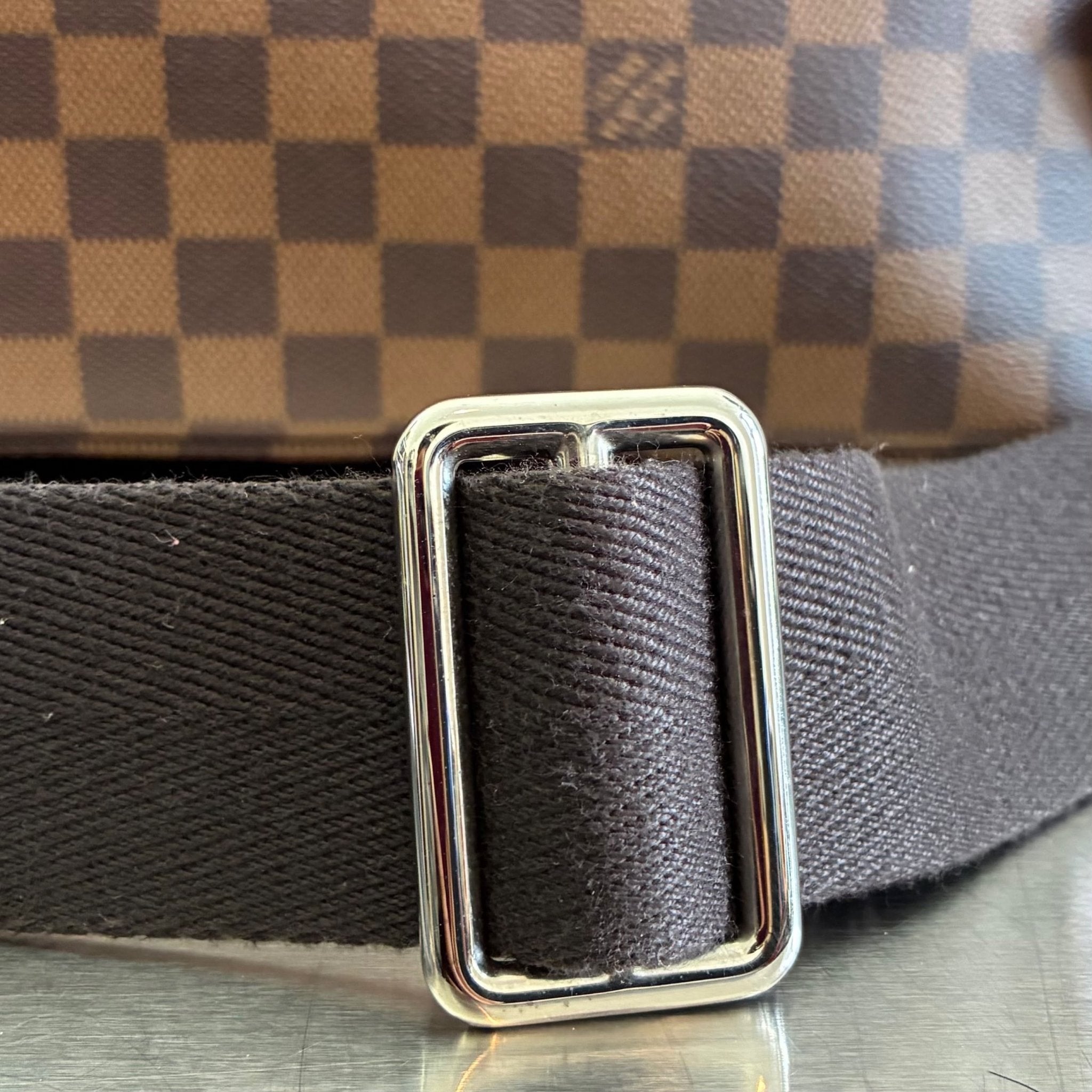 Louis Vuitton Jake Messenger Damier Ebene