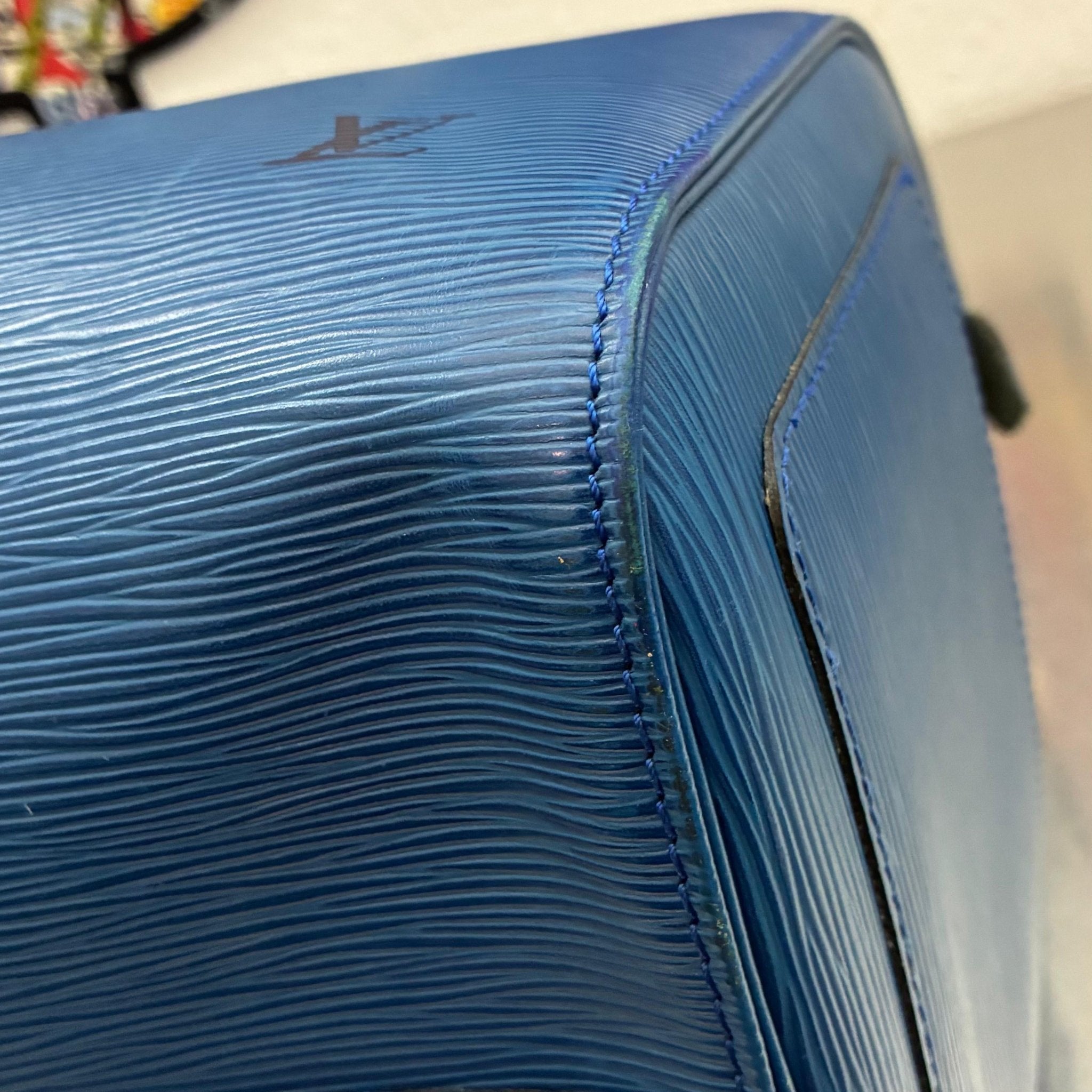 Louis Vuitton Keepall 45 Epi von 1992
