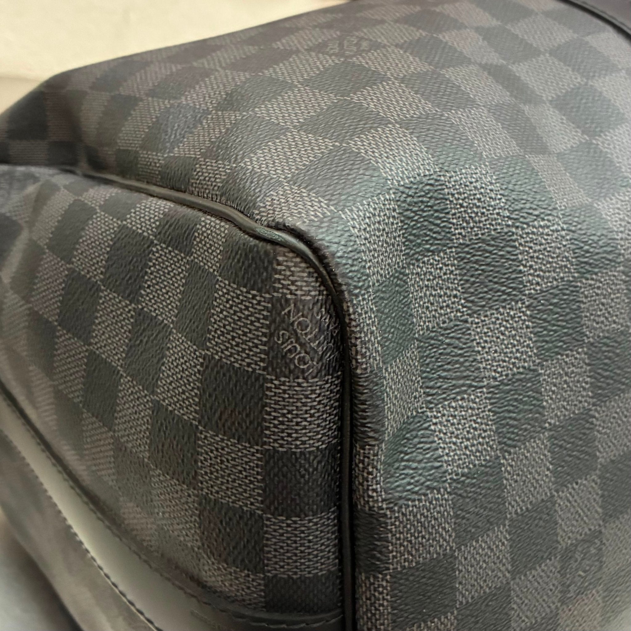 Louis Vuitton Keepall 45 mit Schulterriemen