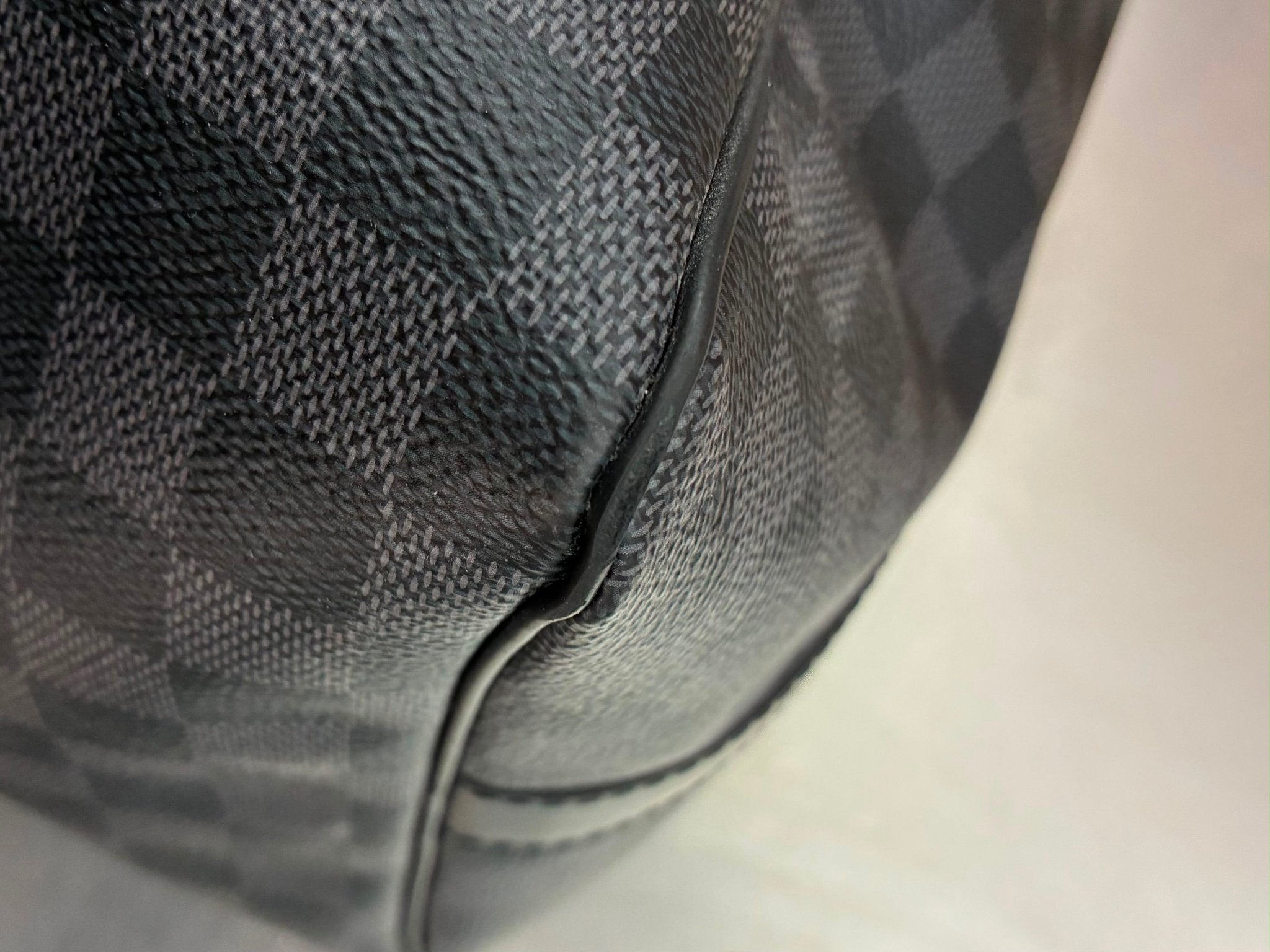Louis Vuitton Keepall 45 mit Schulterriemen