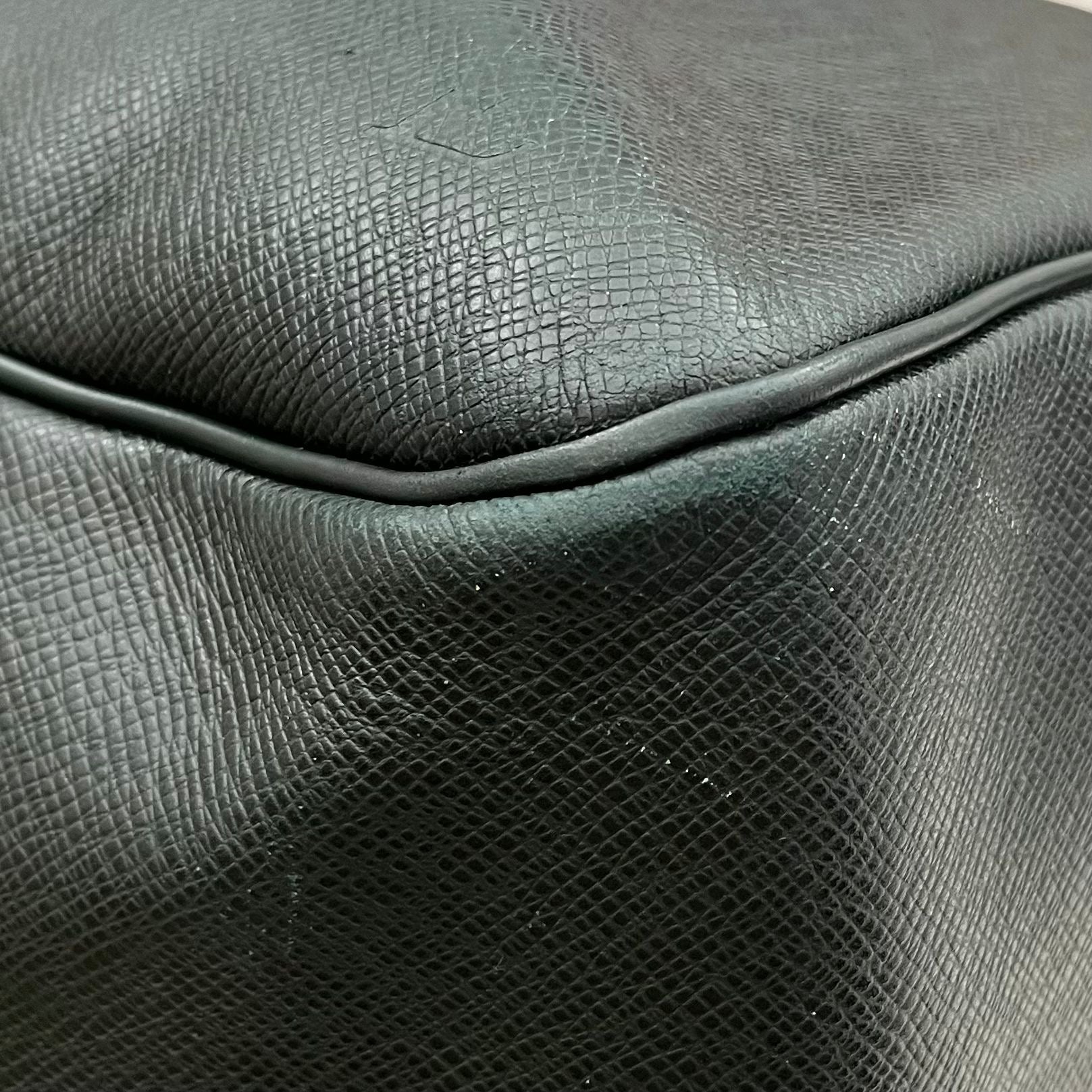 Louis Vuitton Kendall GM Taiga