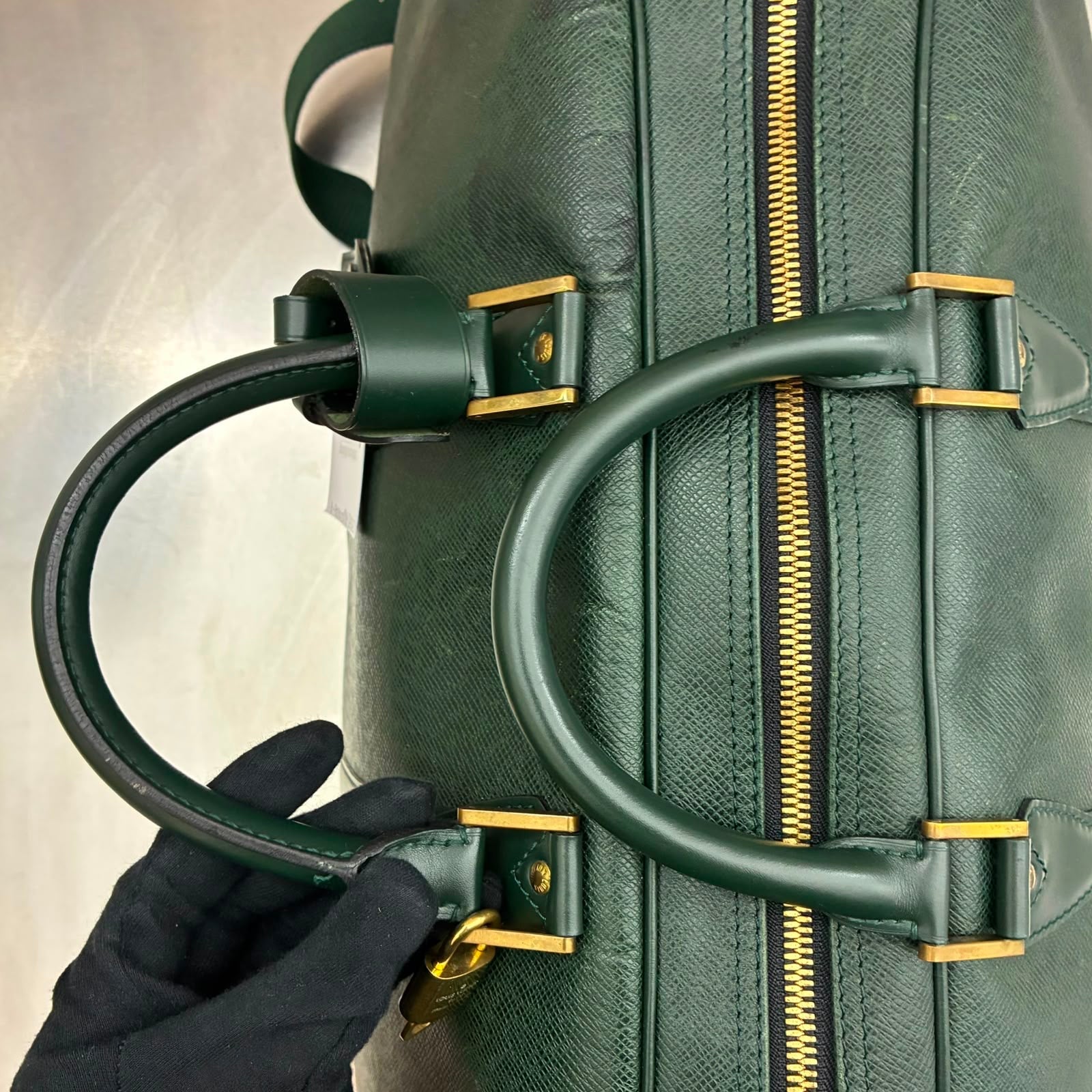 Louis Vuitton Kendall GM Taiga