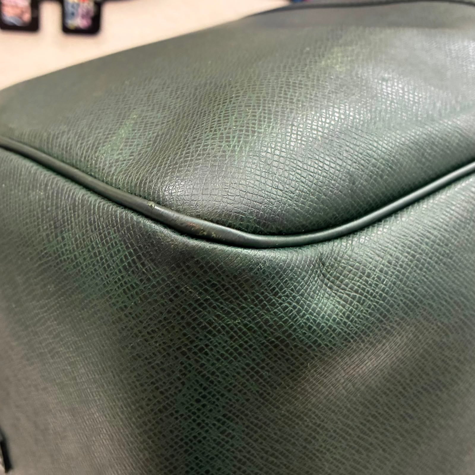 Louis Vuitton Kendall GM Taiga