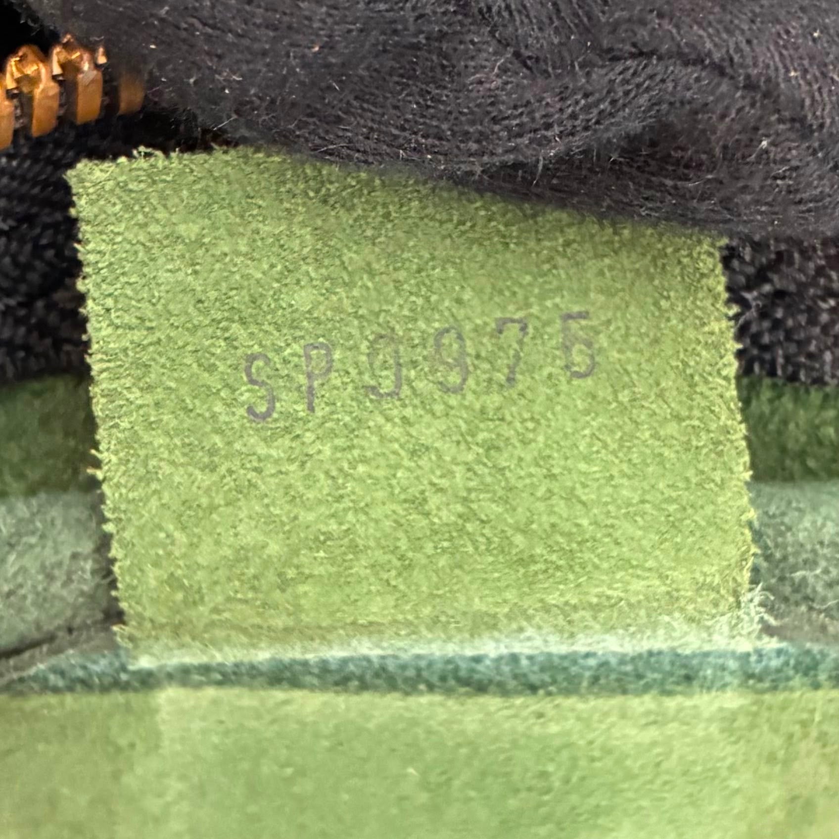 Louis Vuitton Kendall GM Taiga