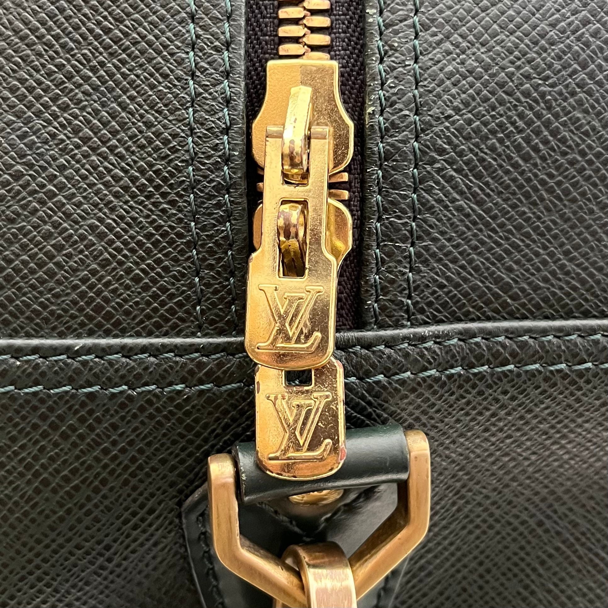 Louis Vuitton Kendall GM Taiga