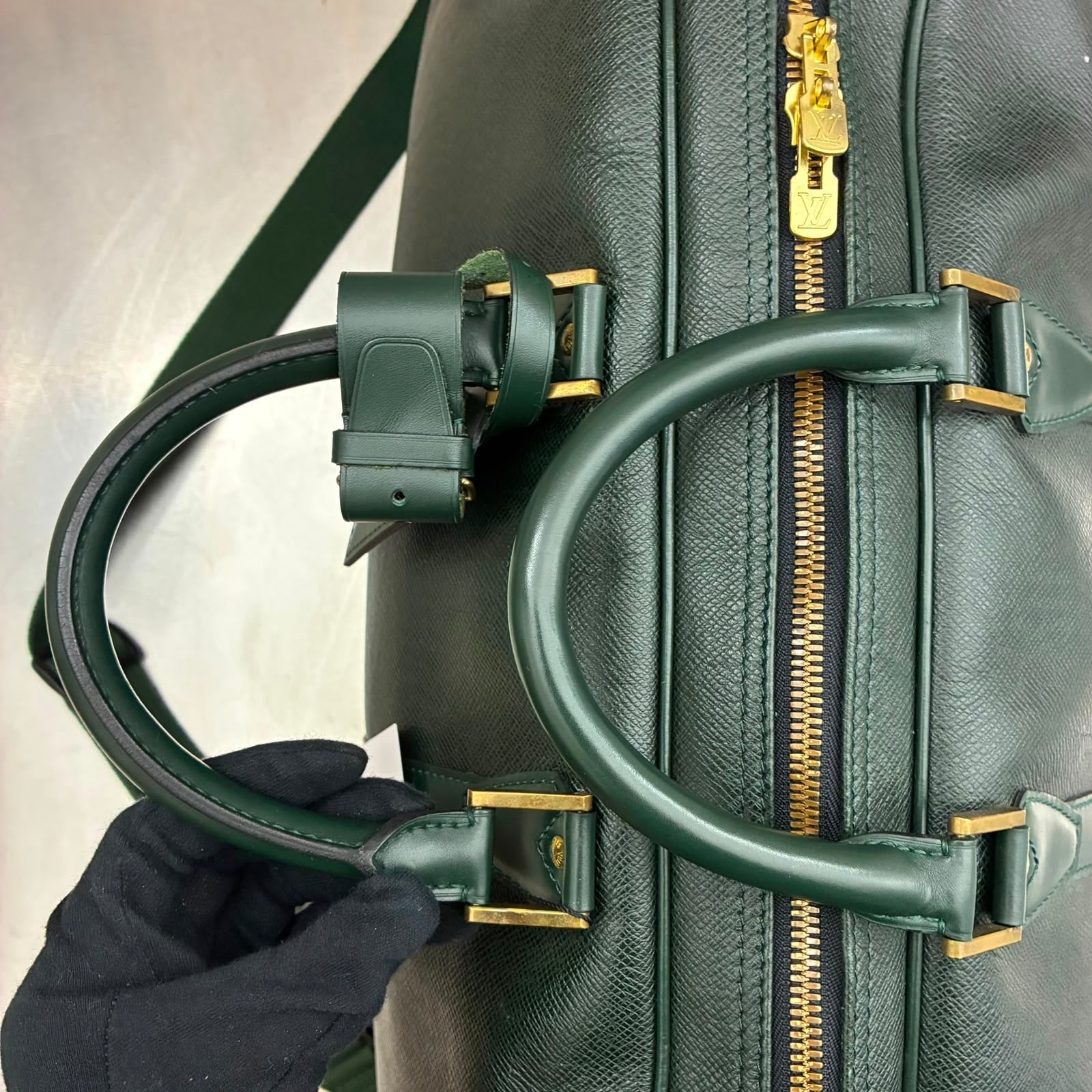 Louis Vuitton Kendall GM Taiga