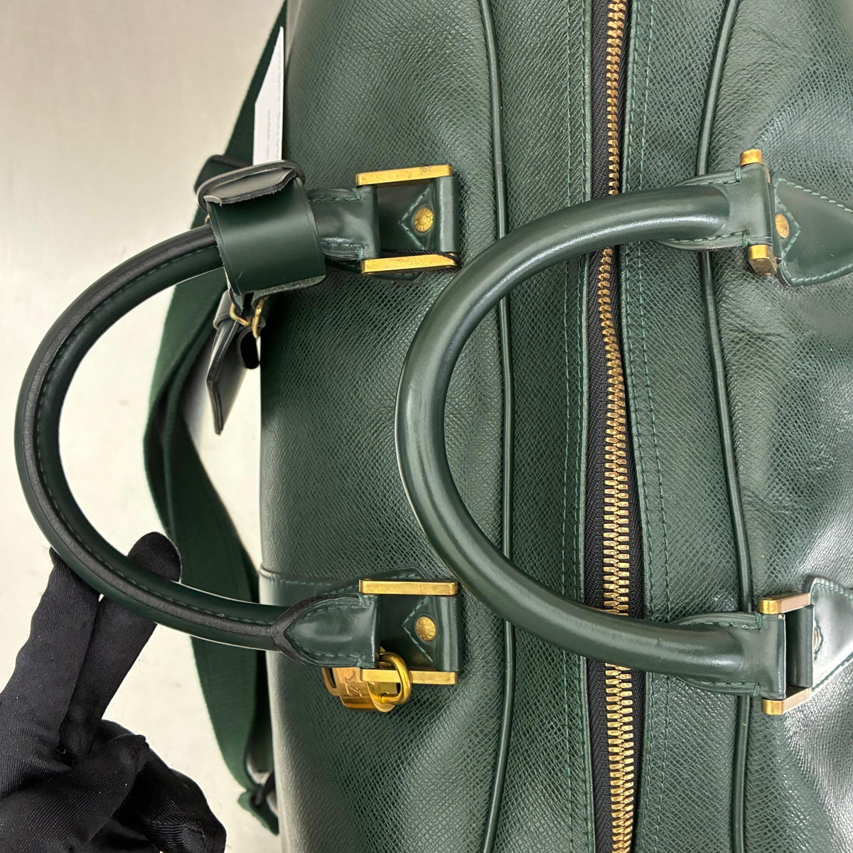 Louis Vuitton Kendall PM Taiga