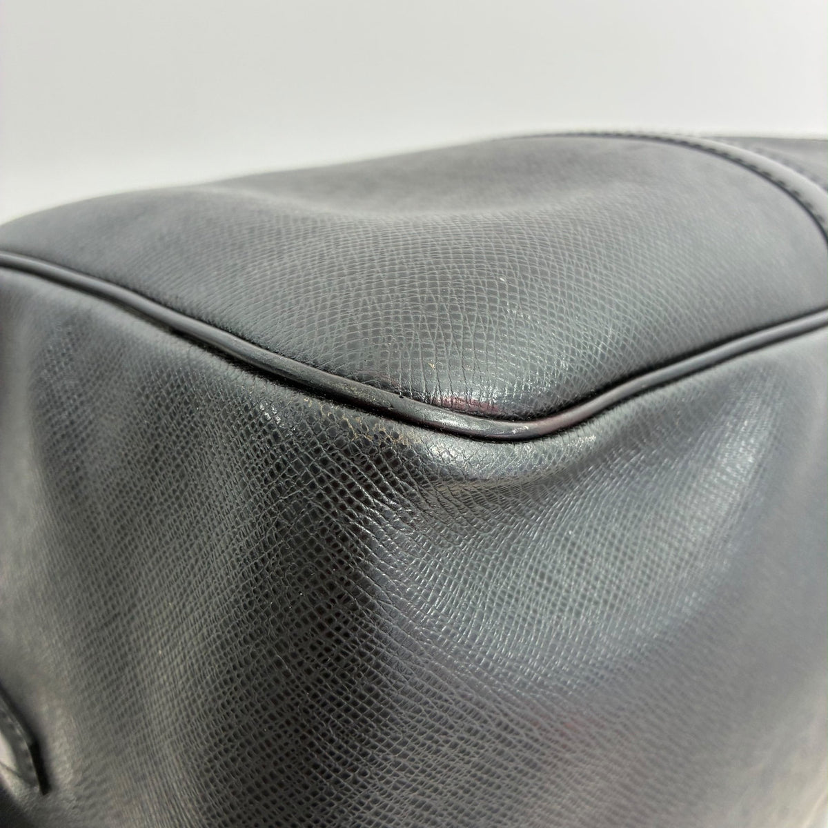 Louis Vuitton Kendall PM Taiga