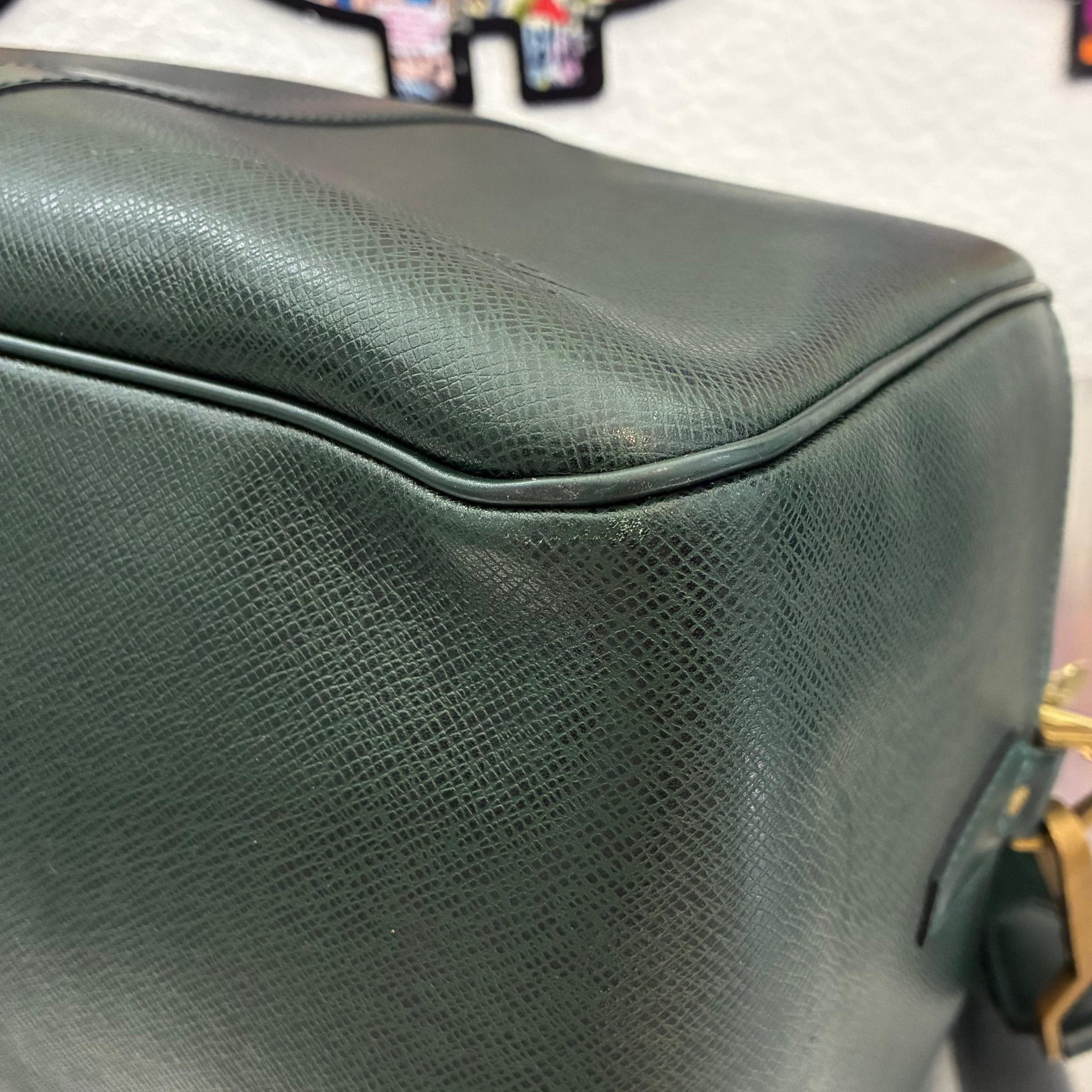 Louis Vuitton Kendall PM Taiga
