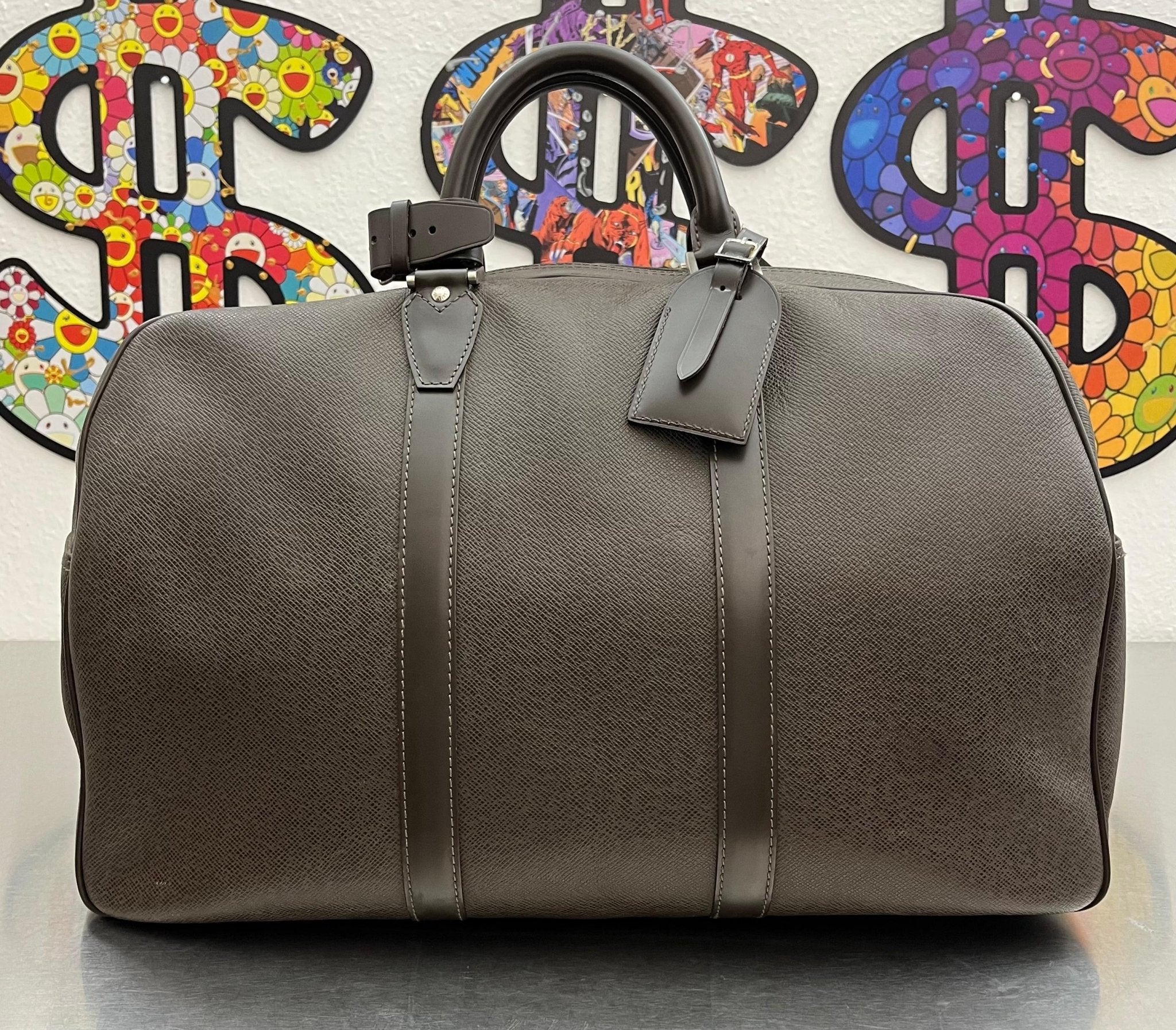 Louis Vuitton Kendall PM Taiga