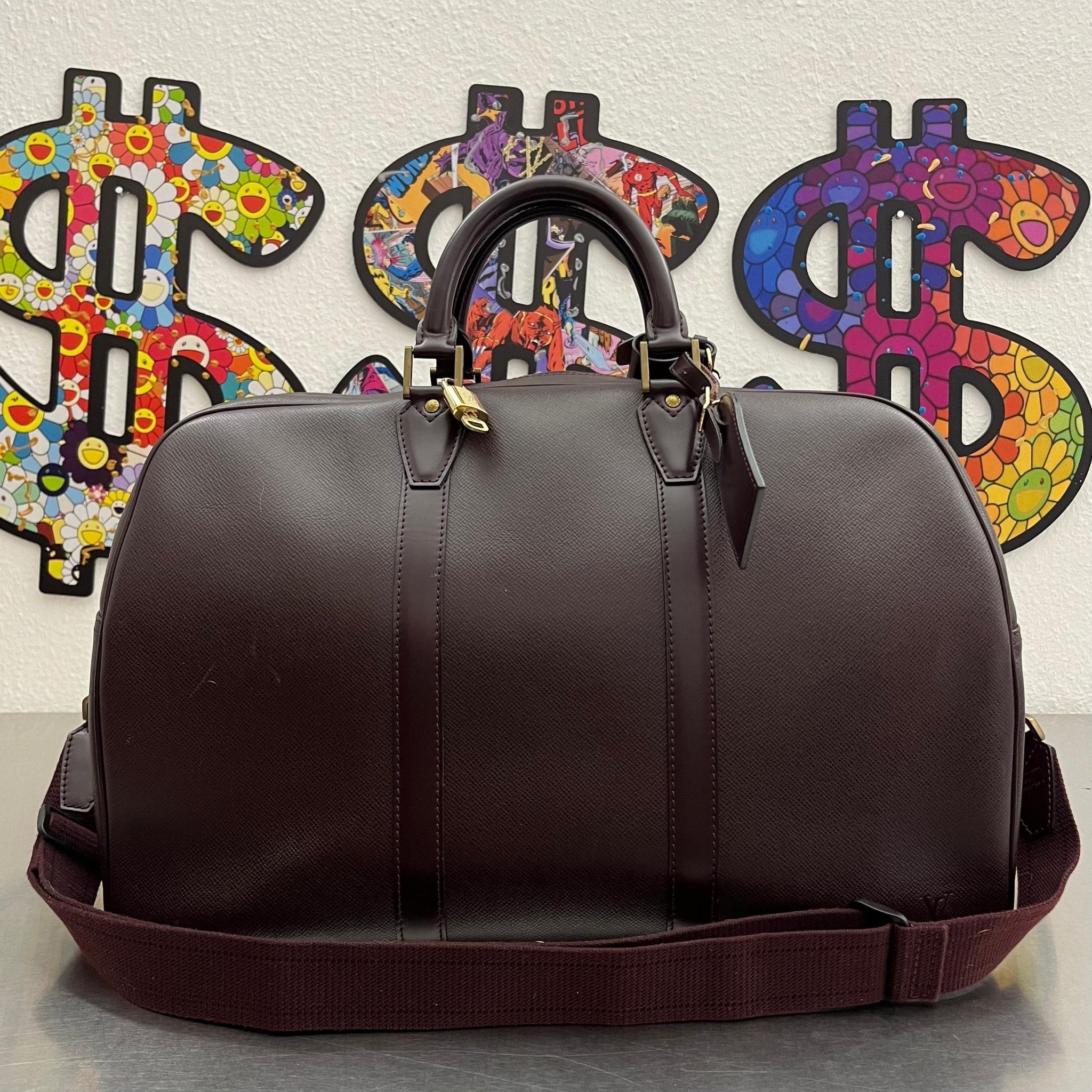 Louis Vuitton Kendall PM Taiga