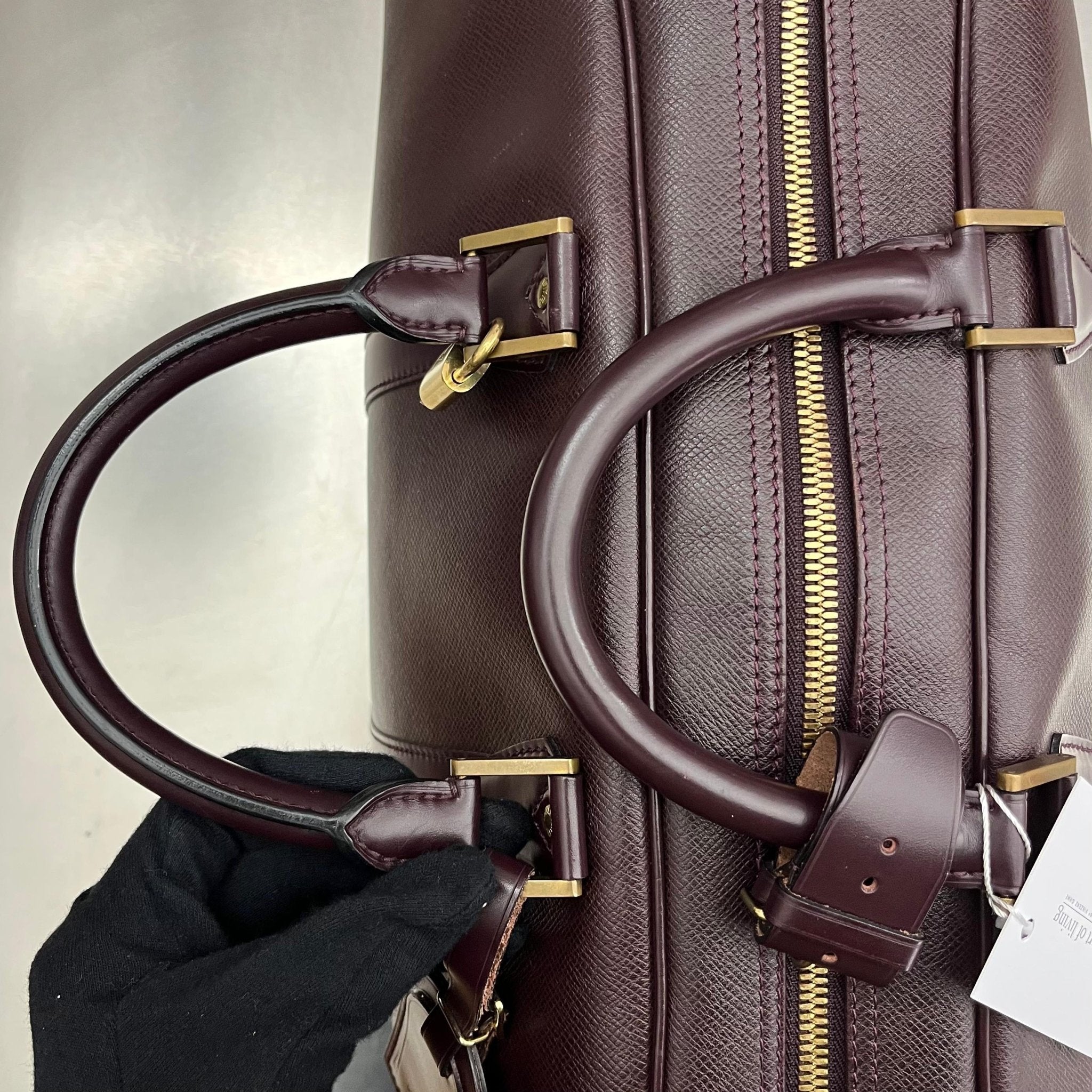 Louis Vuitton Kendall PM Taiga