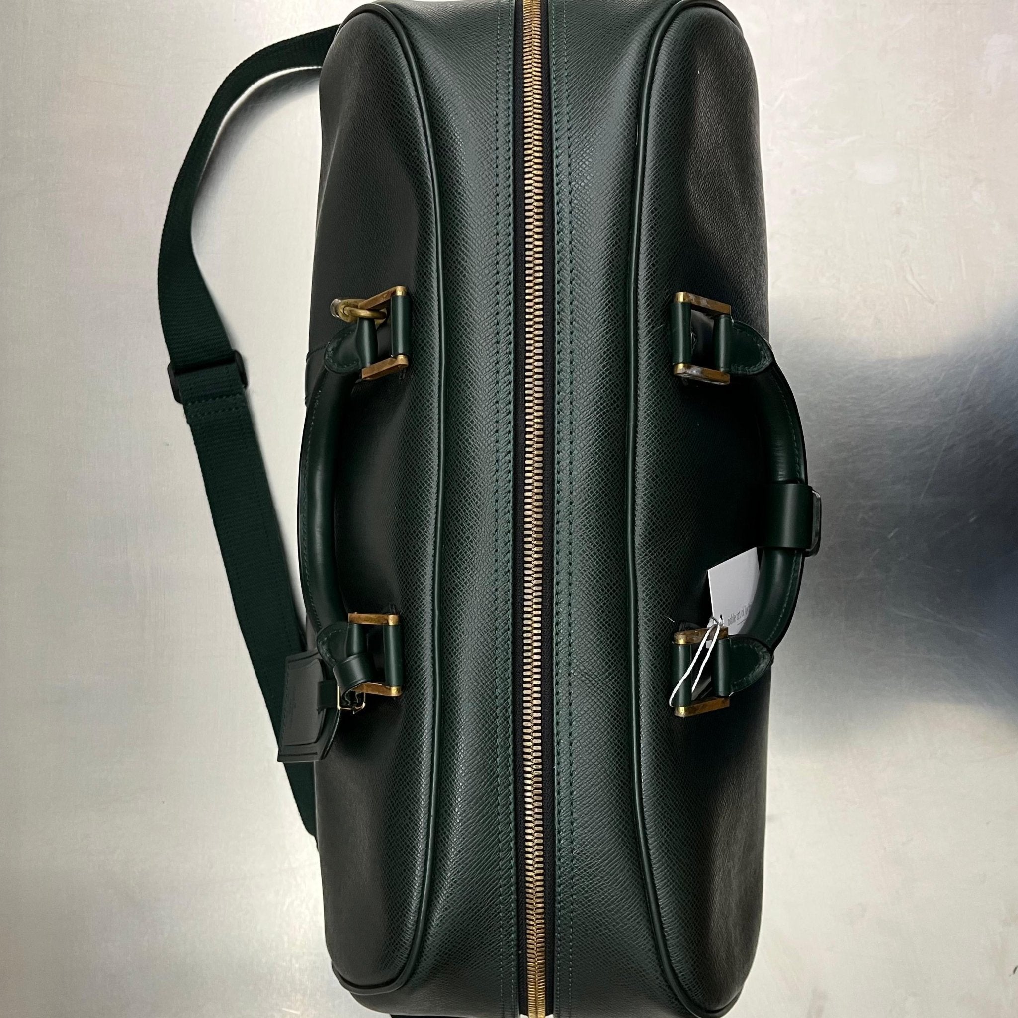 Louis Vuitton Kendall PM Taiga