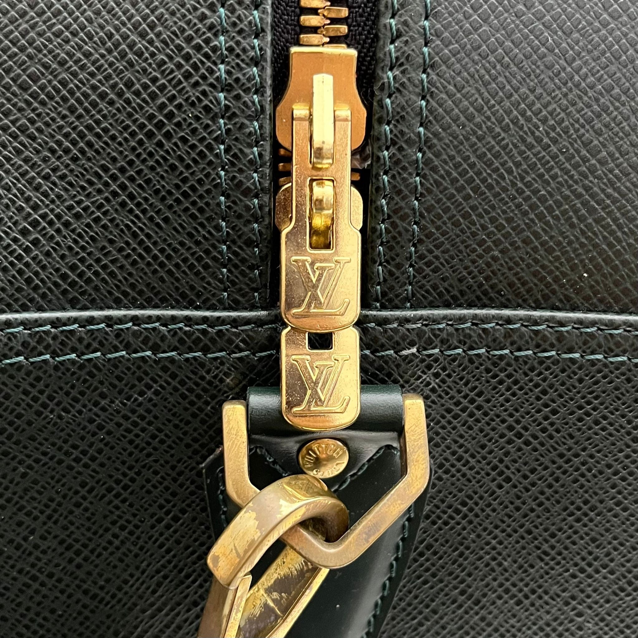 Louis Vuitton Kendall PM Taiga