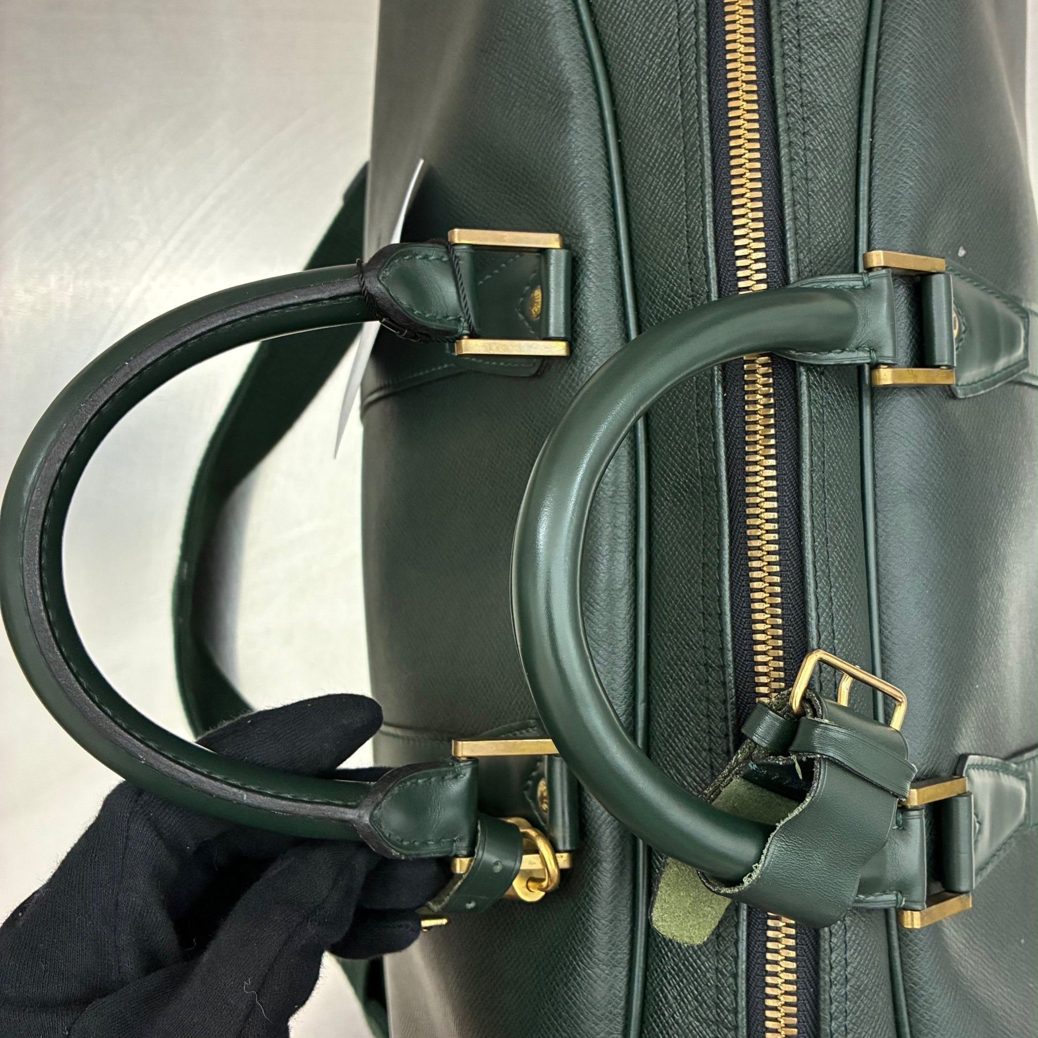 Louis Vuitton Kendall PM Taiga