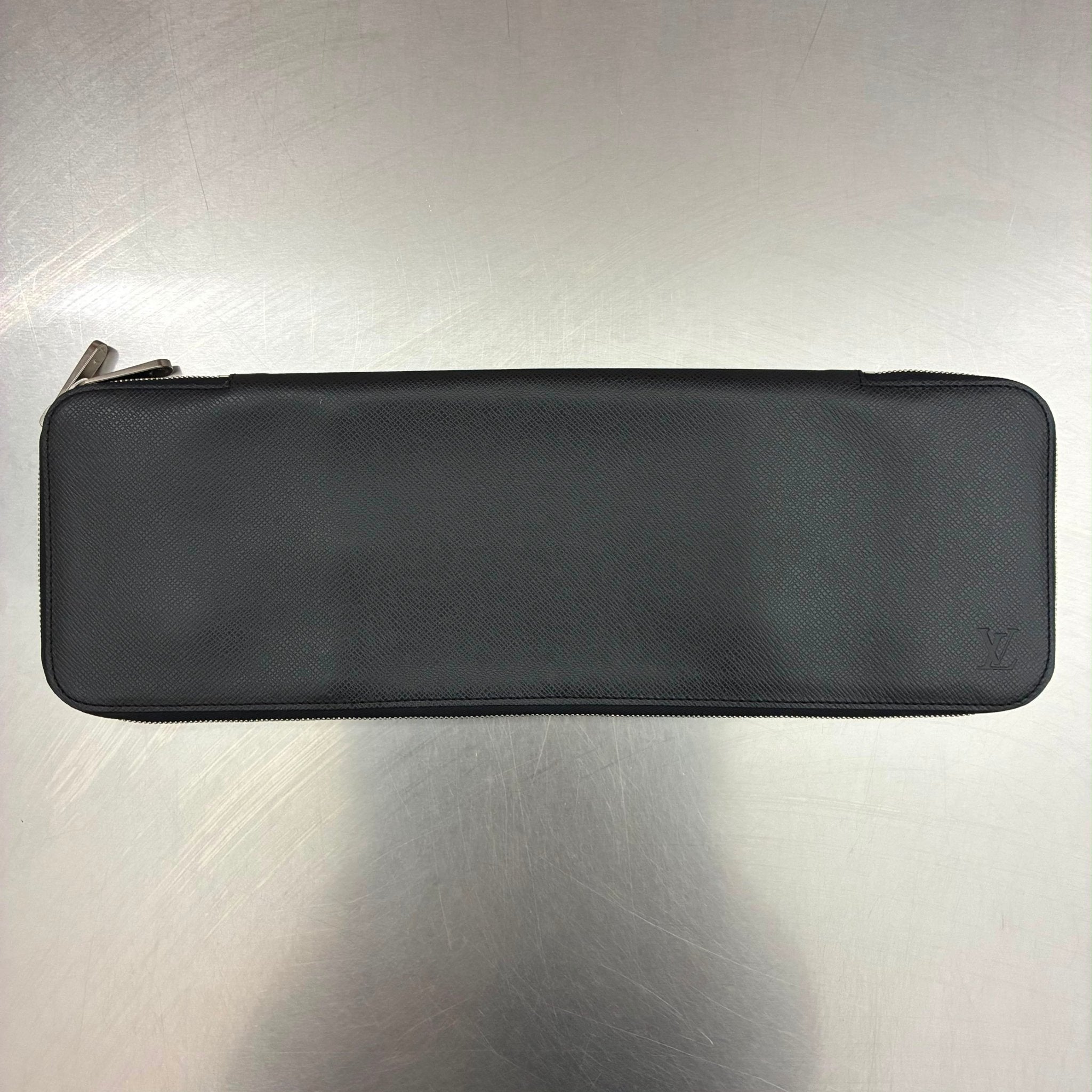 Louis Vuitton Krawatten Etui Taiga