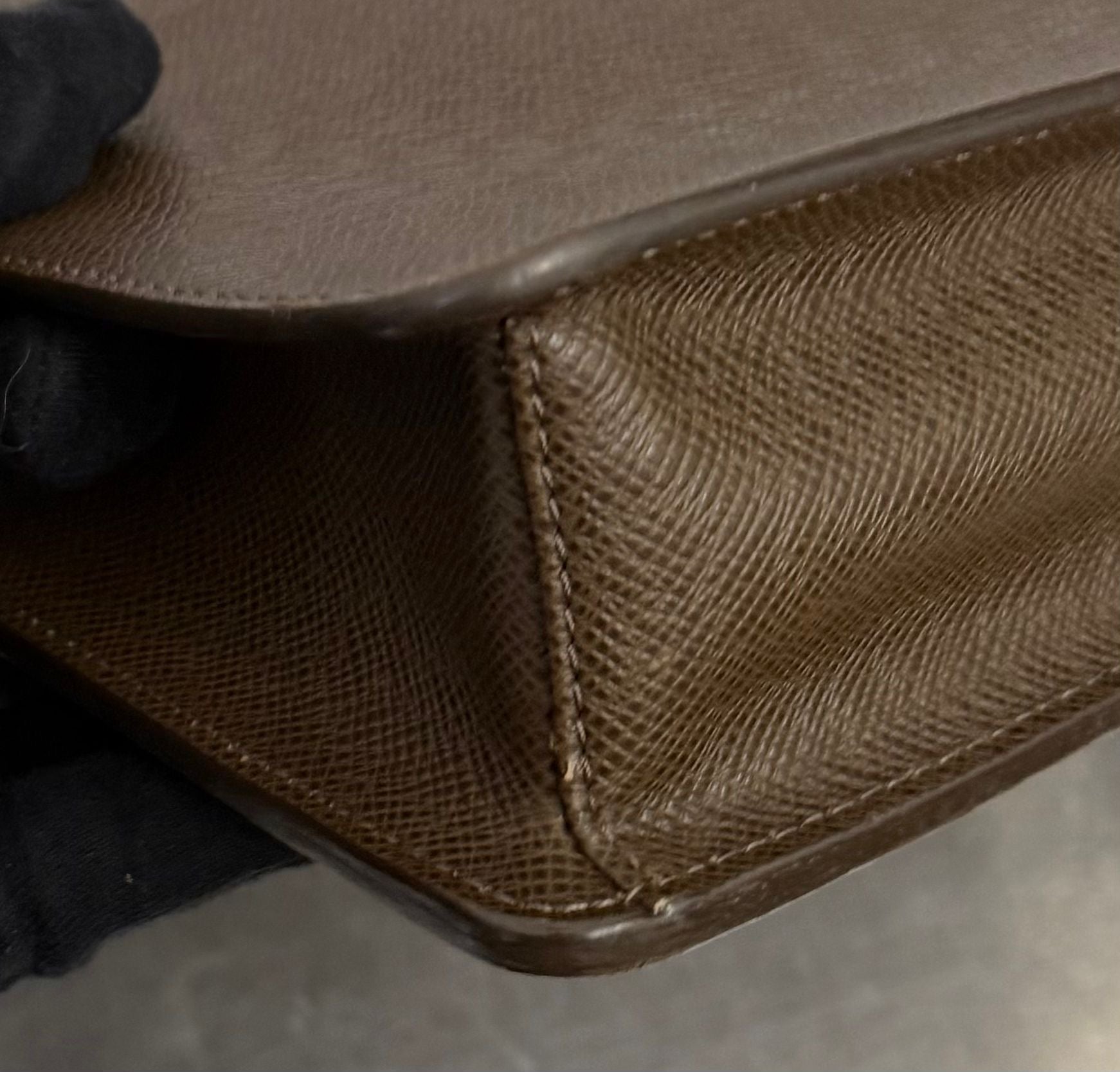 Louis Vuitton Laguito Taiga