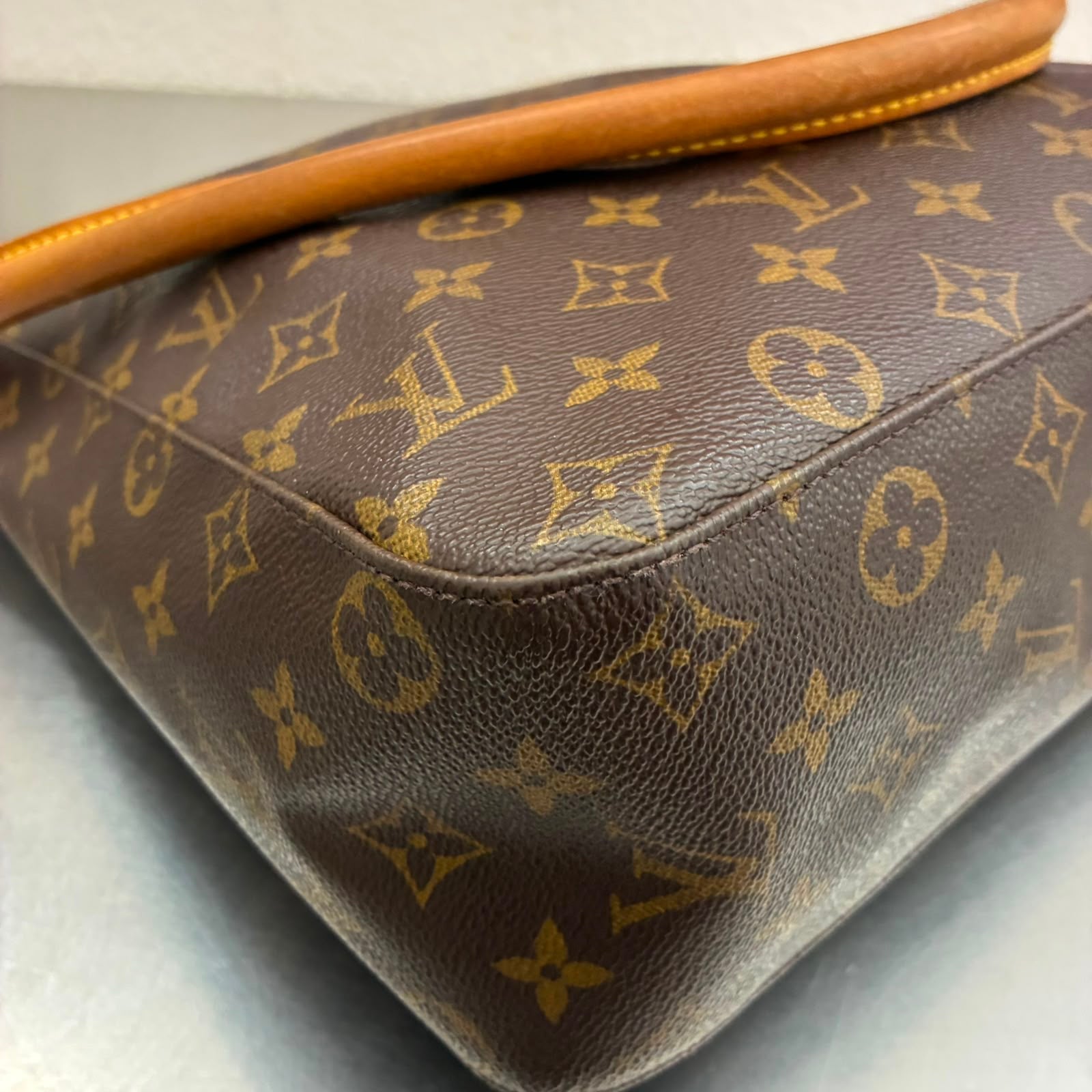 Louis Vuitton Looping GM M51145