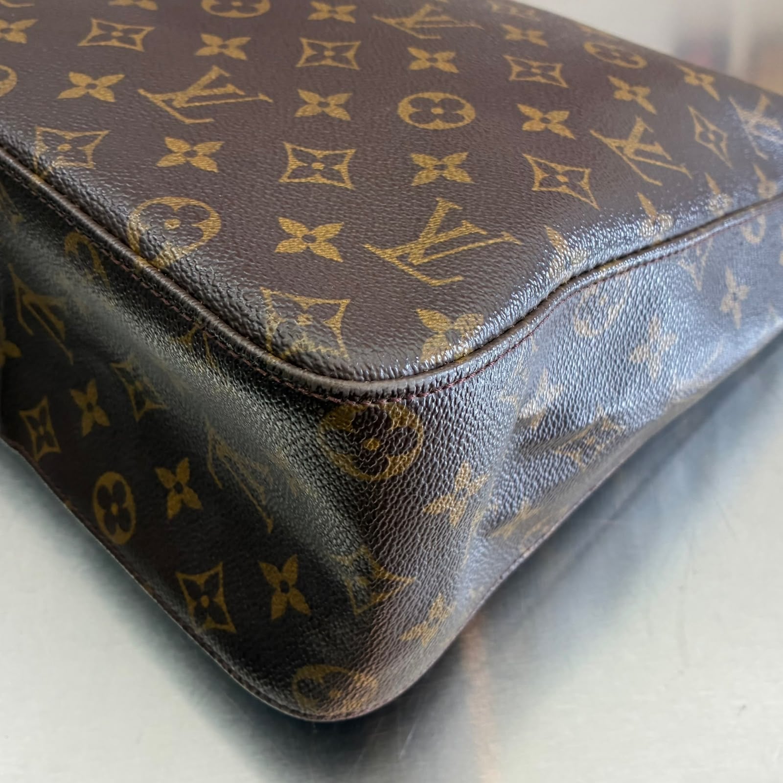 Louis Vuitton Looping GM Monogram