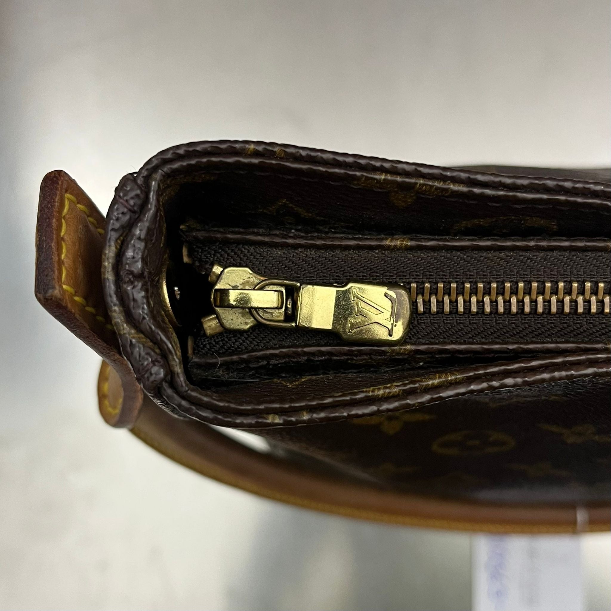 Louis Vuitton Looping GM Monogram