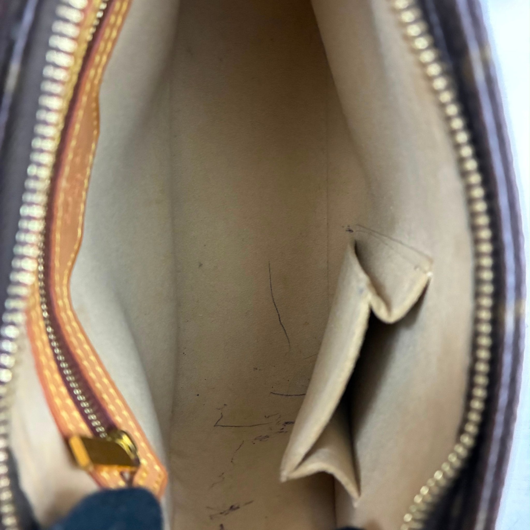 Louis Vuitton Looping MM Monogram