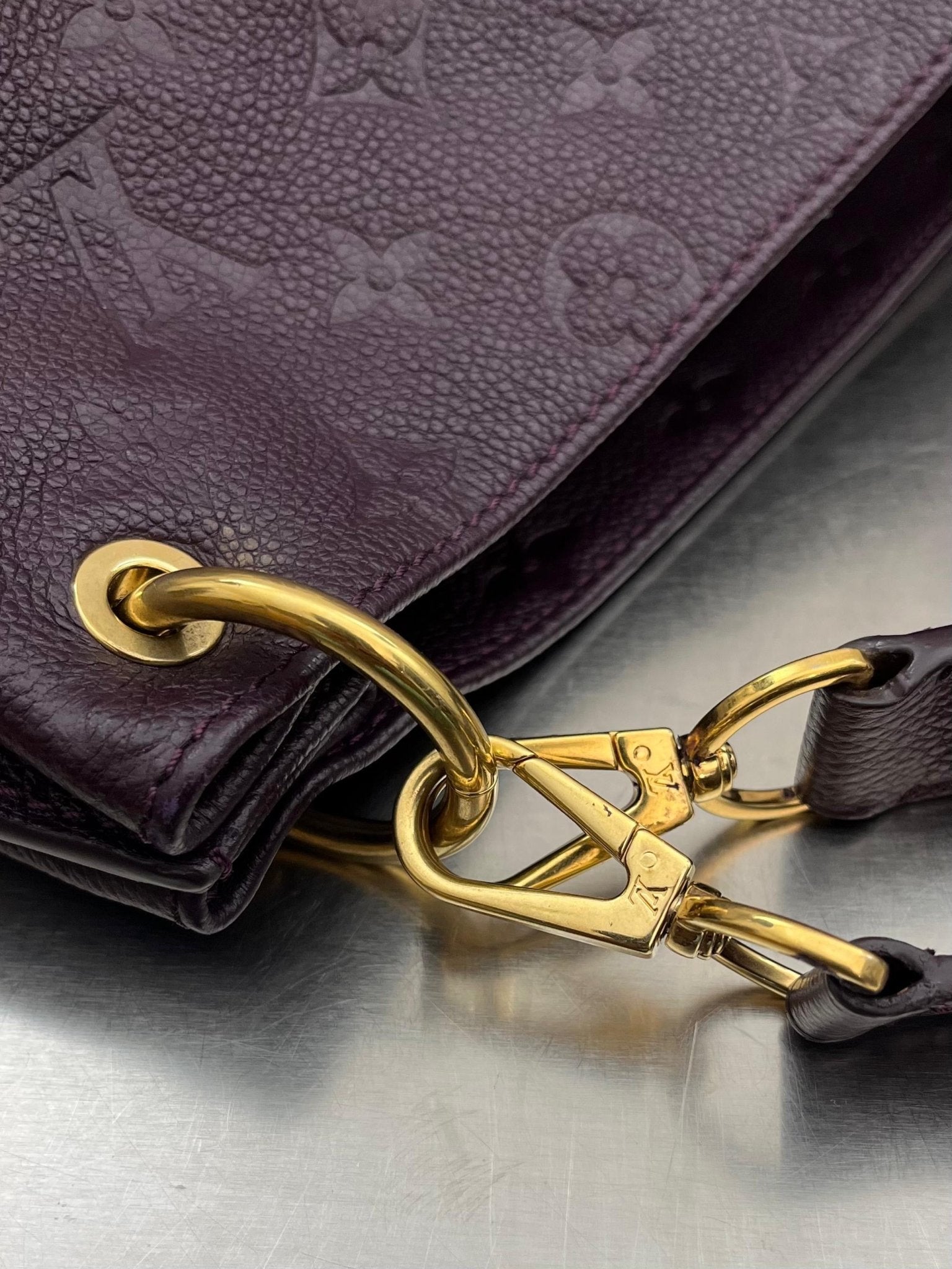 Louis Vuitton Metis Hobo Empreinte