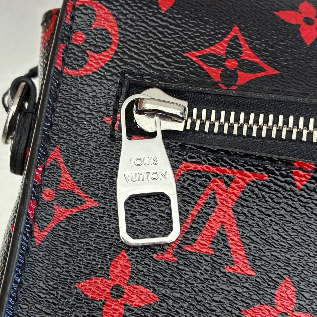 Louis Vuitton Metis Infrarouge Monogram