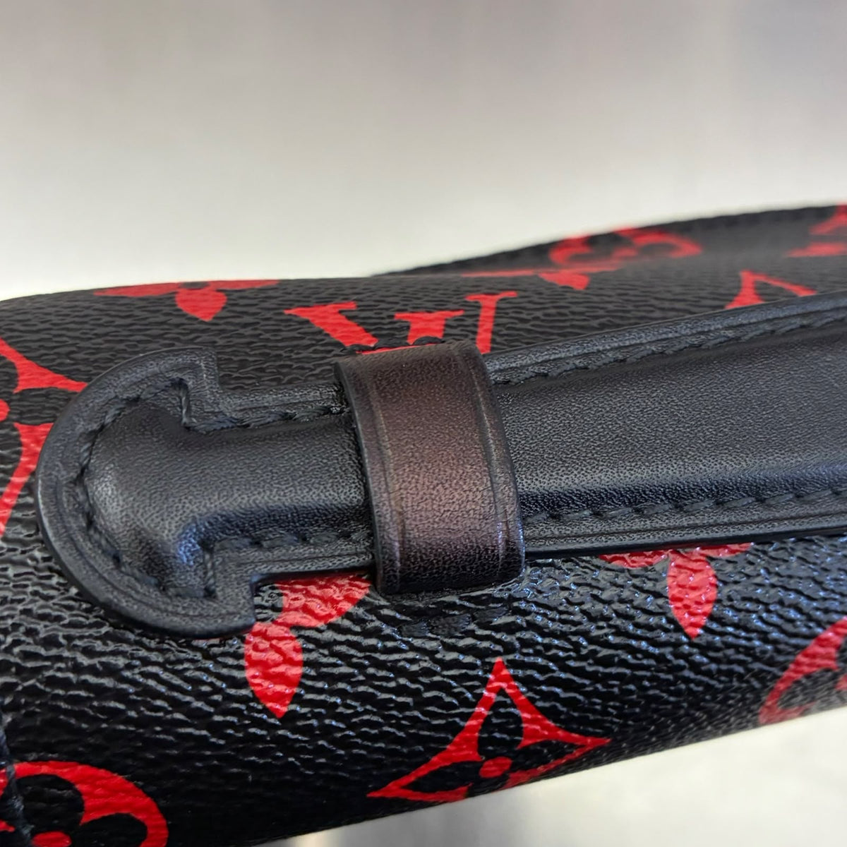 Louis Vuitton Metis Infrarouge Monogram