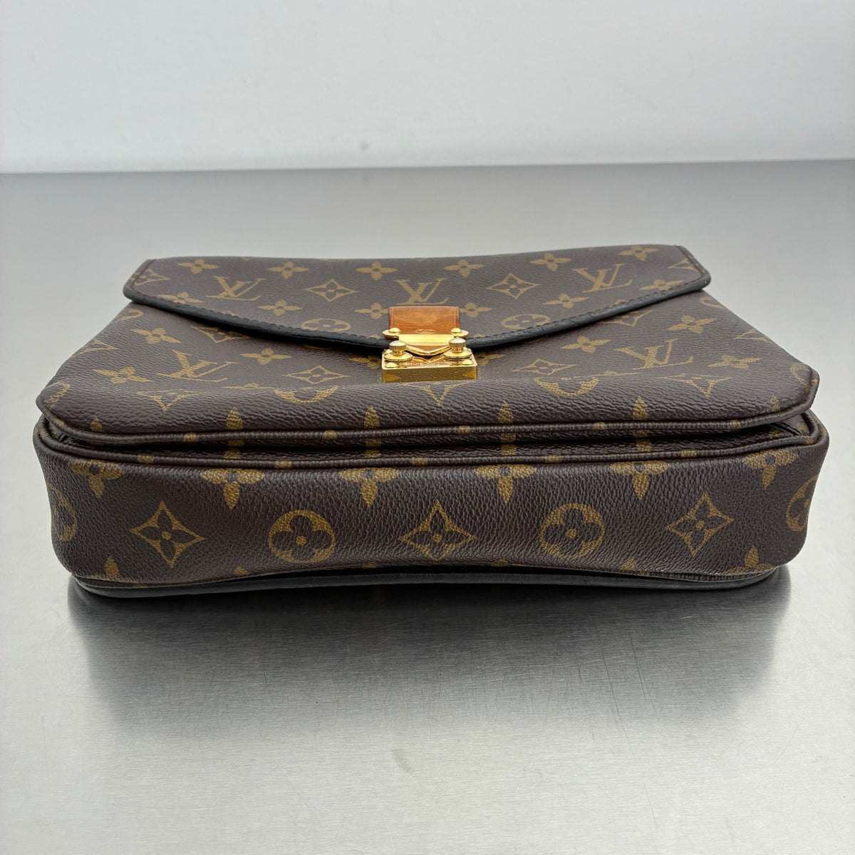 Louis Vuitton Metis Monogram