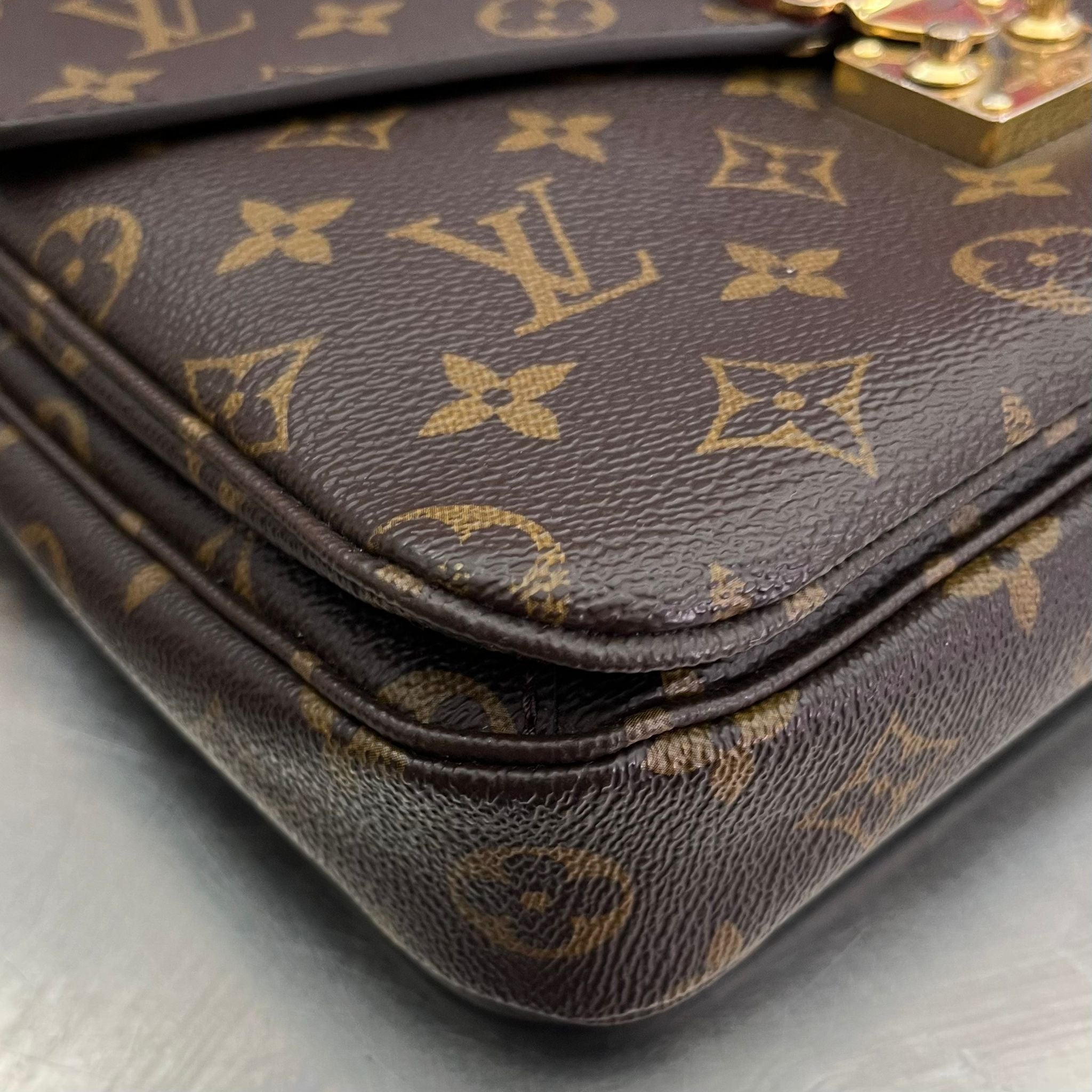 Louis Vuitton Metis Monogram