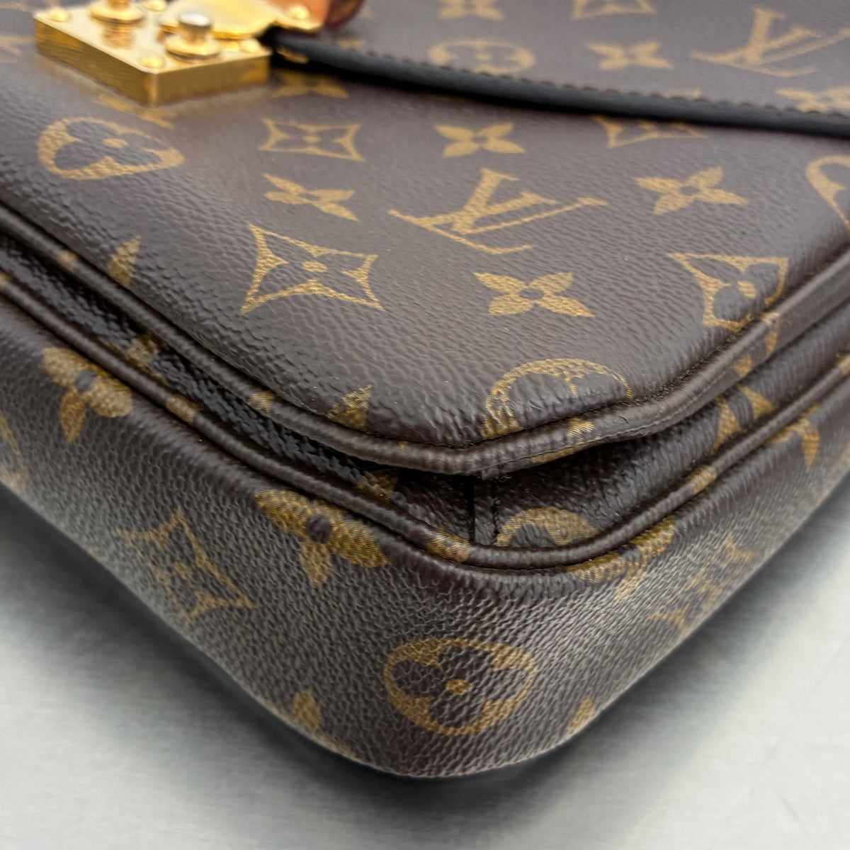 Louis Vuitton Metis Monogram