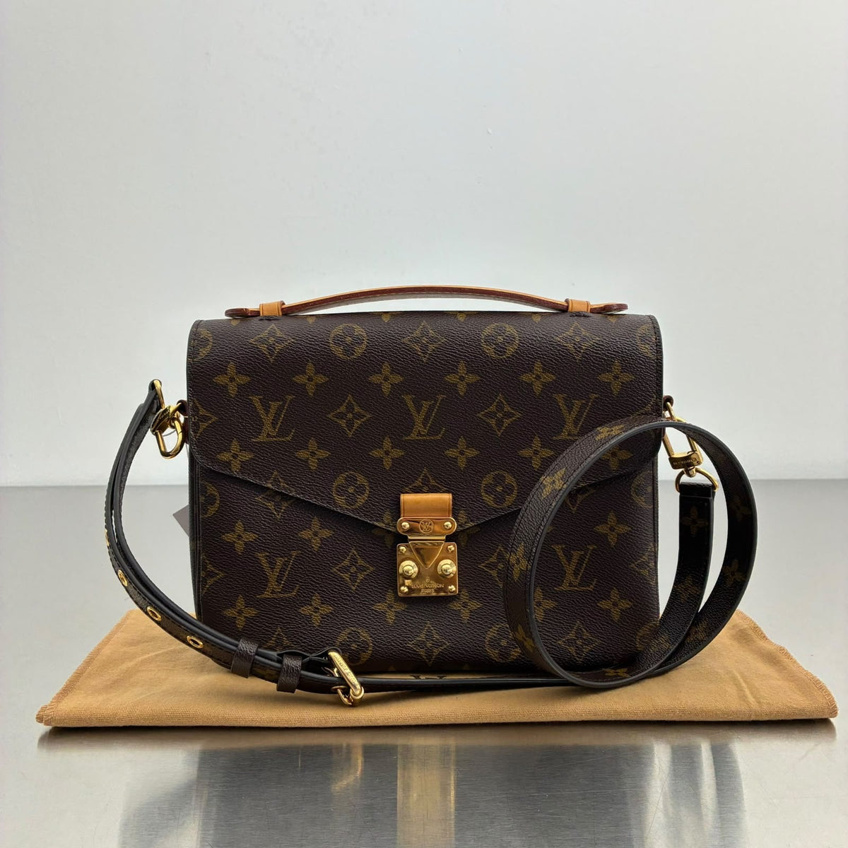Louis Vuitton Metis Monogram