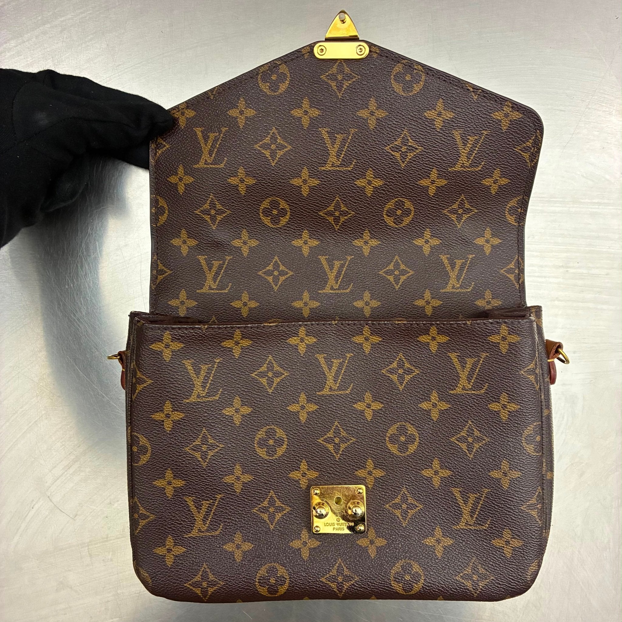 Louis Vuitton Metis Pochette MM