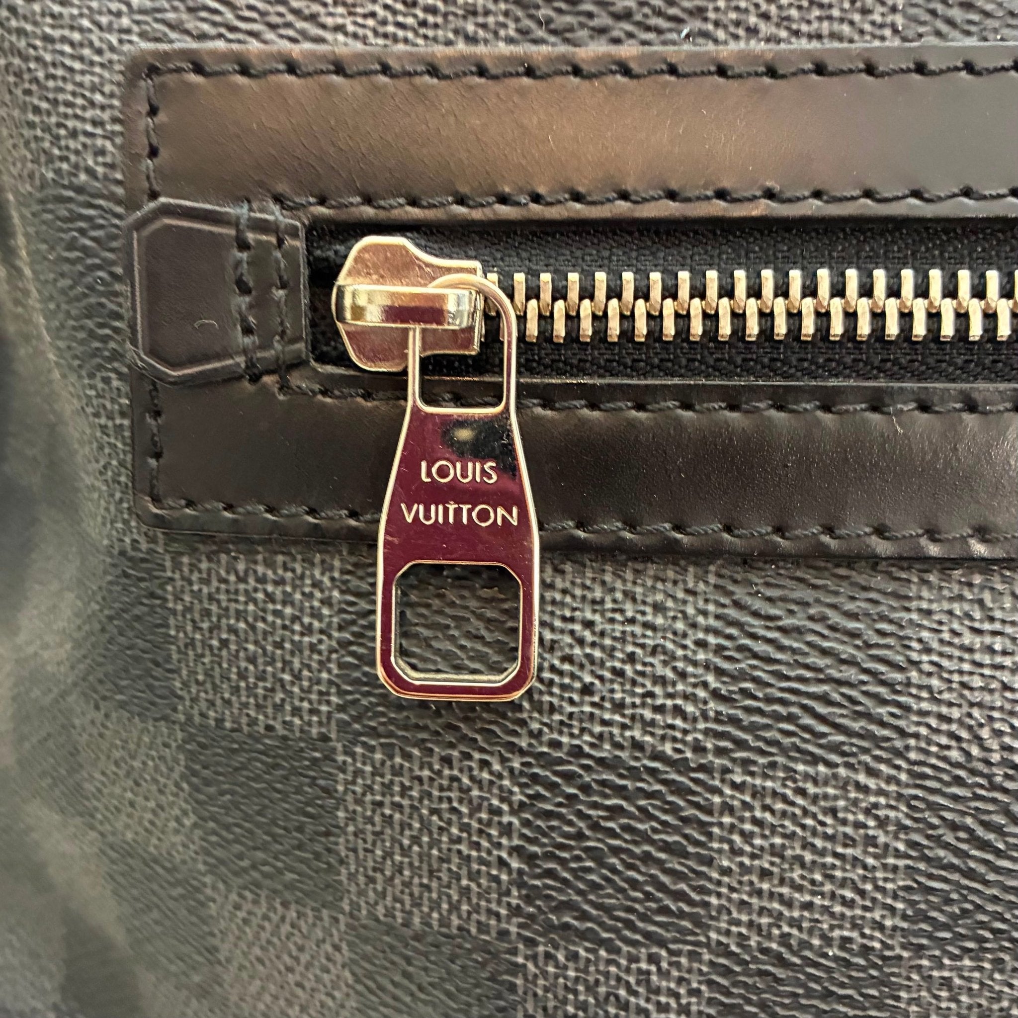 Louis Vuitton Mick GM Damier Graphite